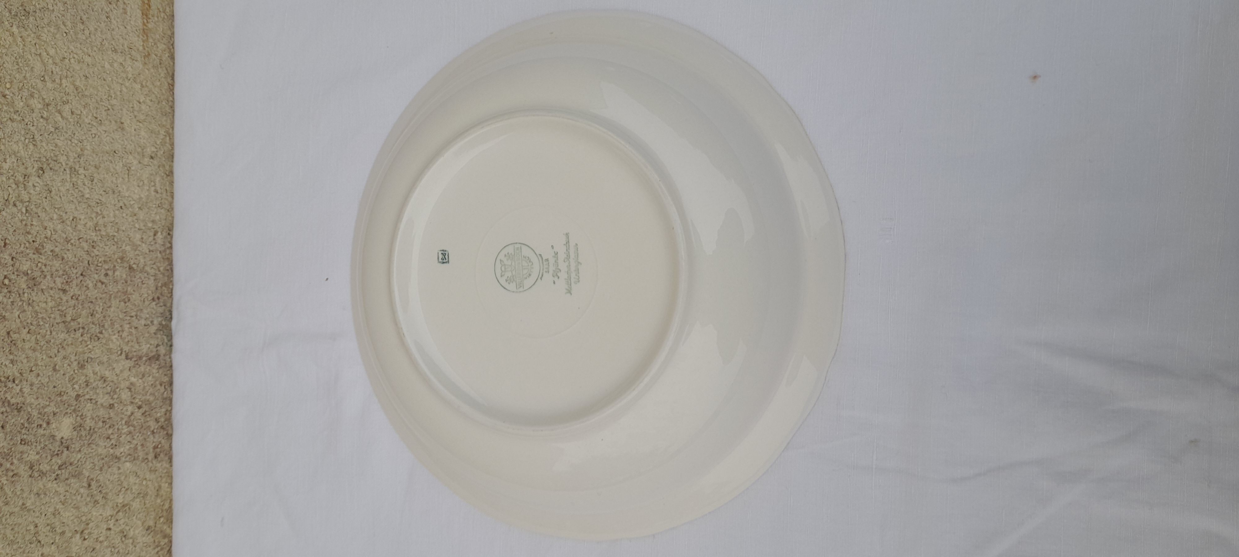 Hollow round plate in Earthenware Villeroy & Boch
