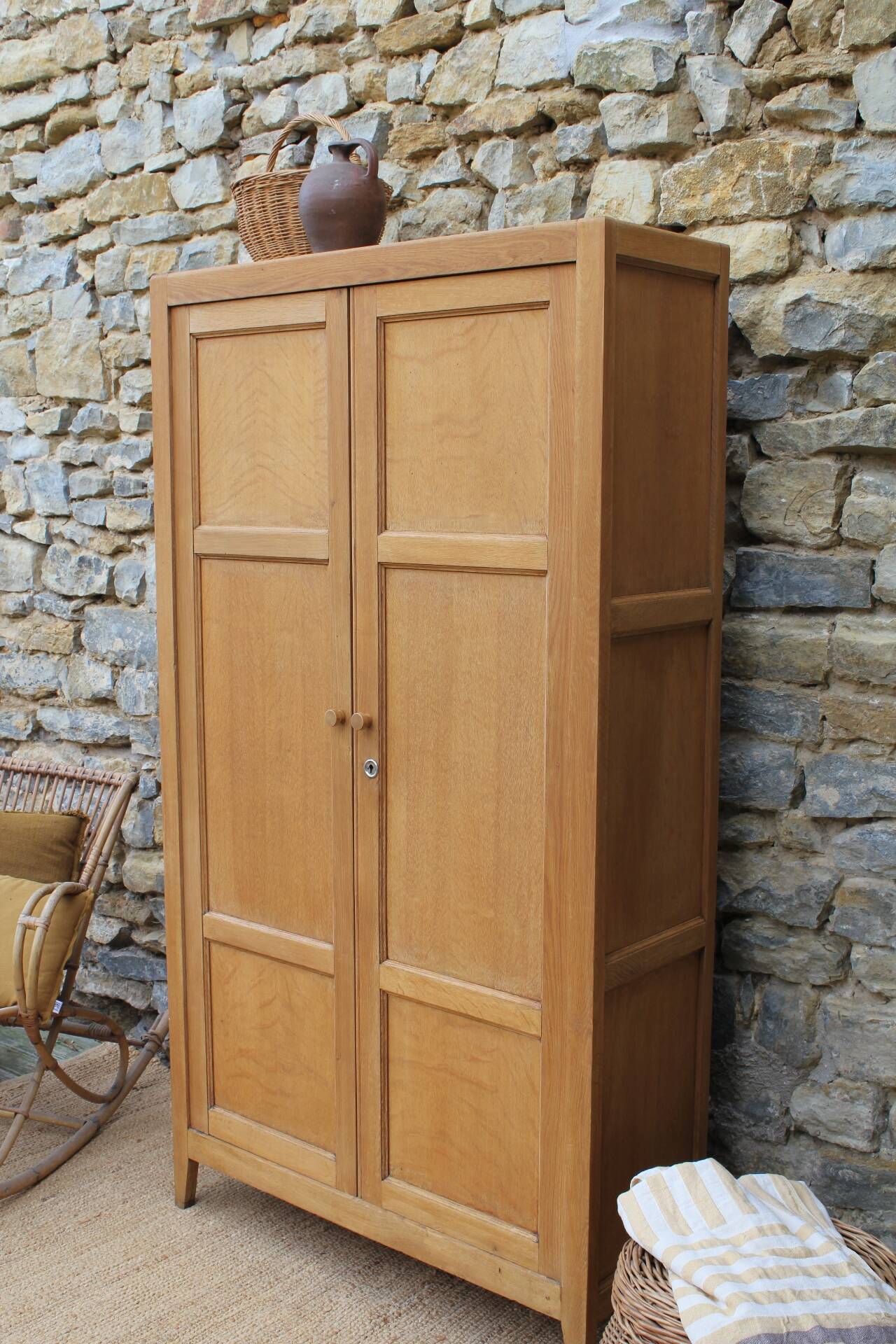 Armoire parisienne 