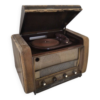 Vintage turntable radio