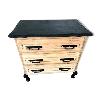 Solid wood chest of drawers