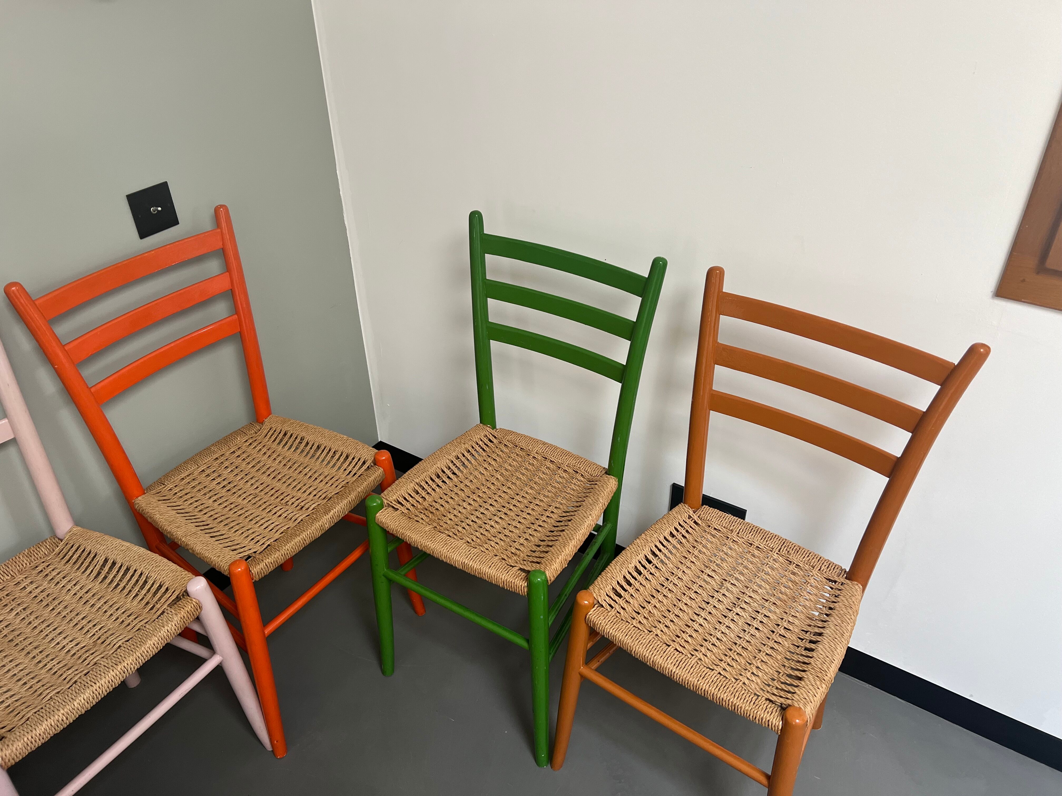 6 Italian chairs from the 60s solid beech and rope