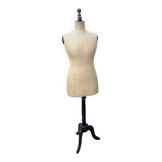 Mannequin femme stockman par BHV