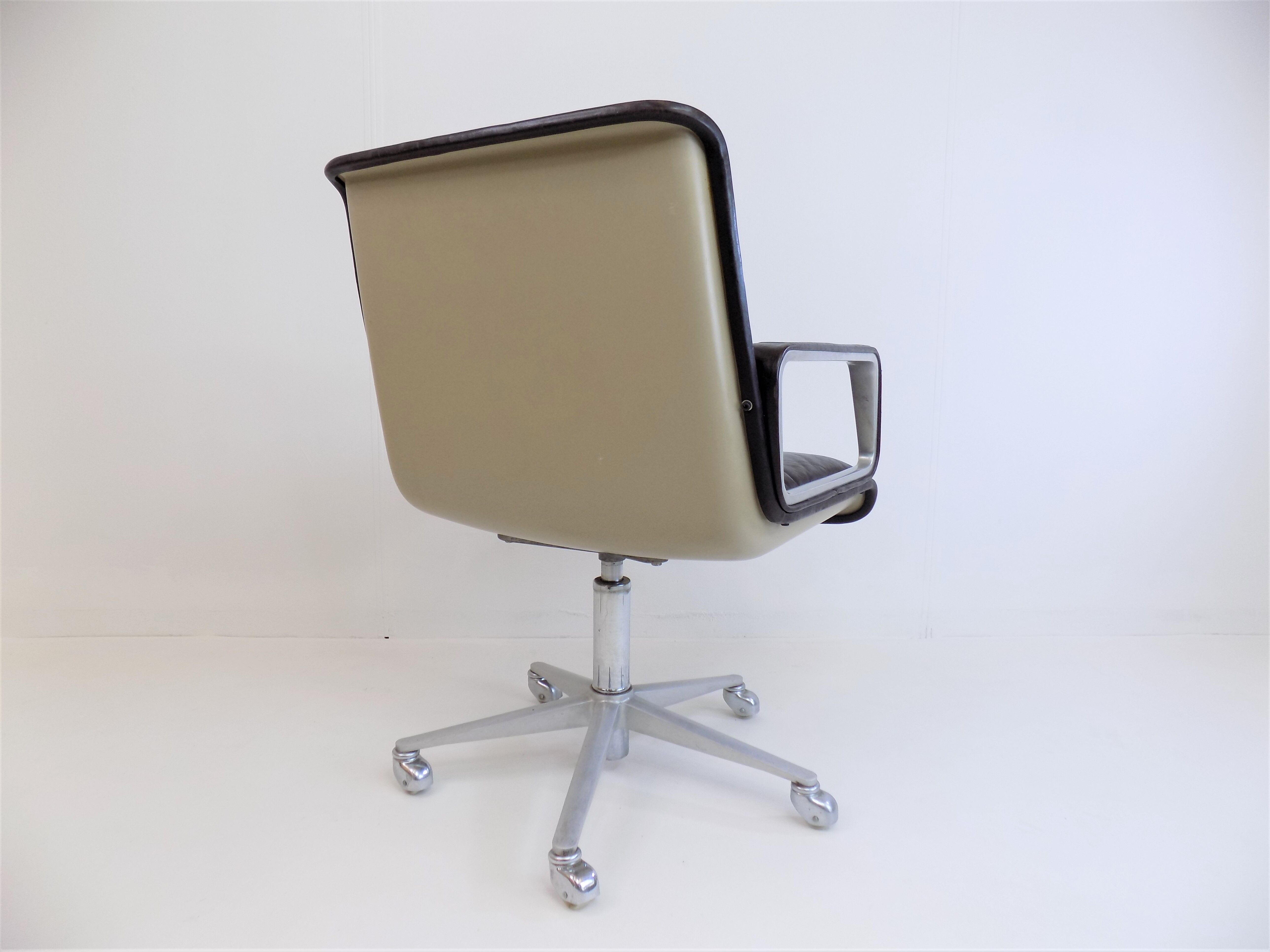Wilkhahn Delta 2000 leather office chair by Delta Design