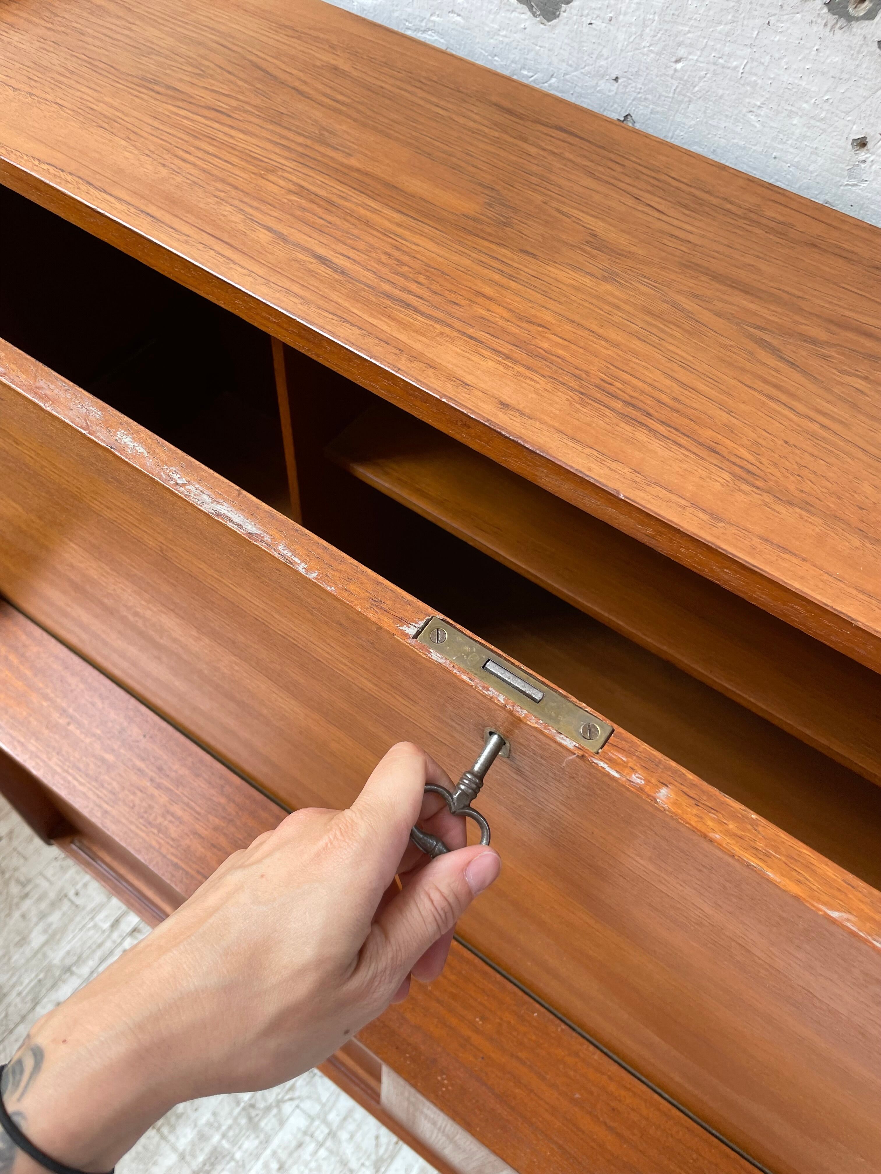 Secretary Samcom teck 1960