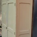 Parisian wall cabinet with locks