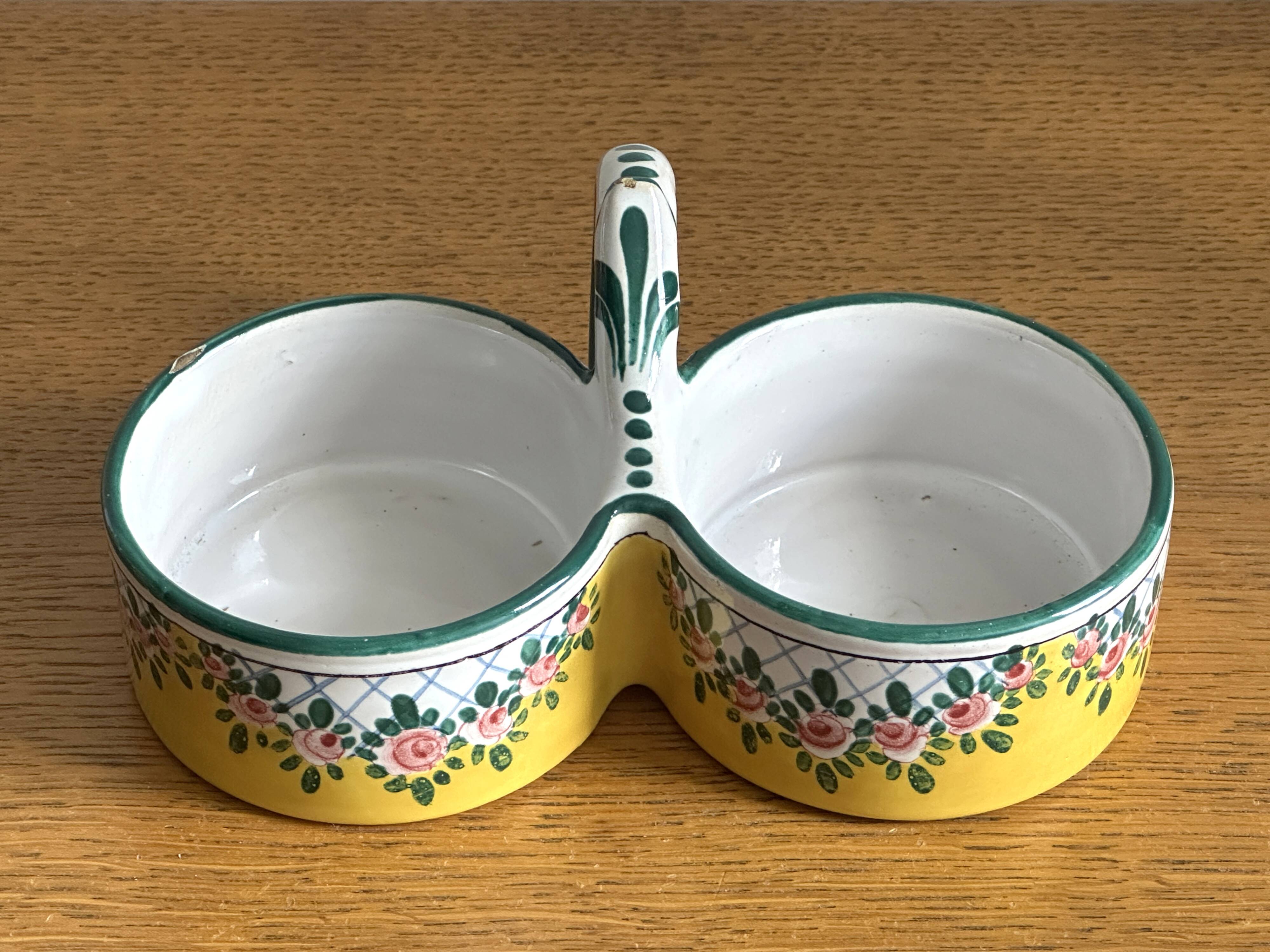 Antique salt and pepper shaker in porcelain by Renoleau - Delvaux in Paris 1900