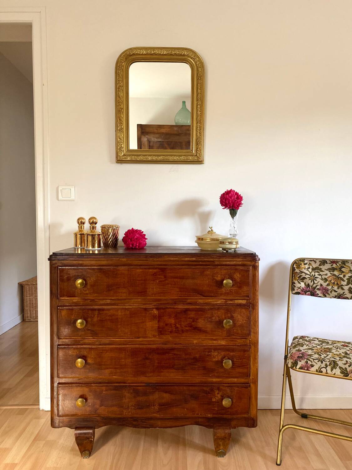 Old wooden chest of drawers