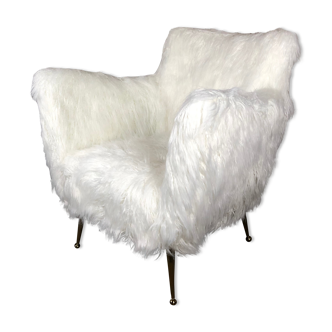 Vintage-style white synthetic plush "Polar" chair