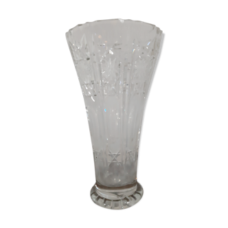 Vase en cristal sculpté