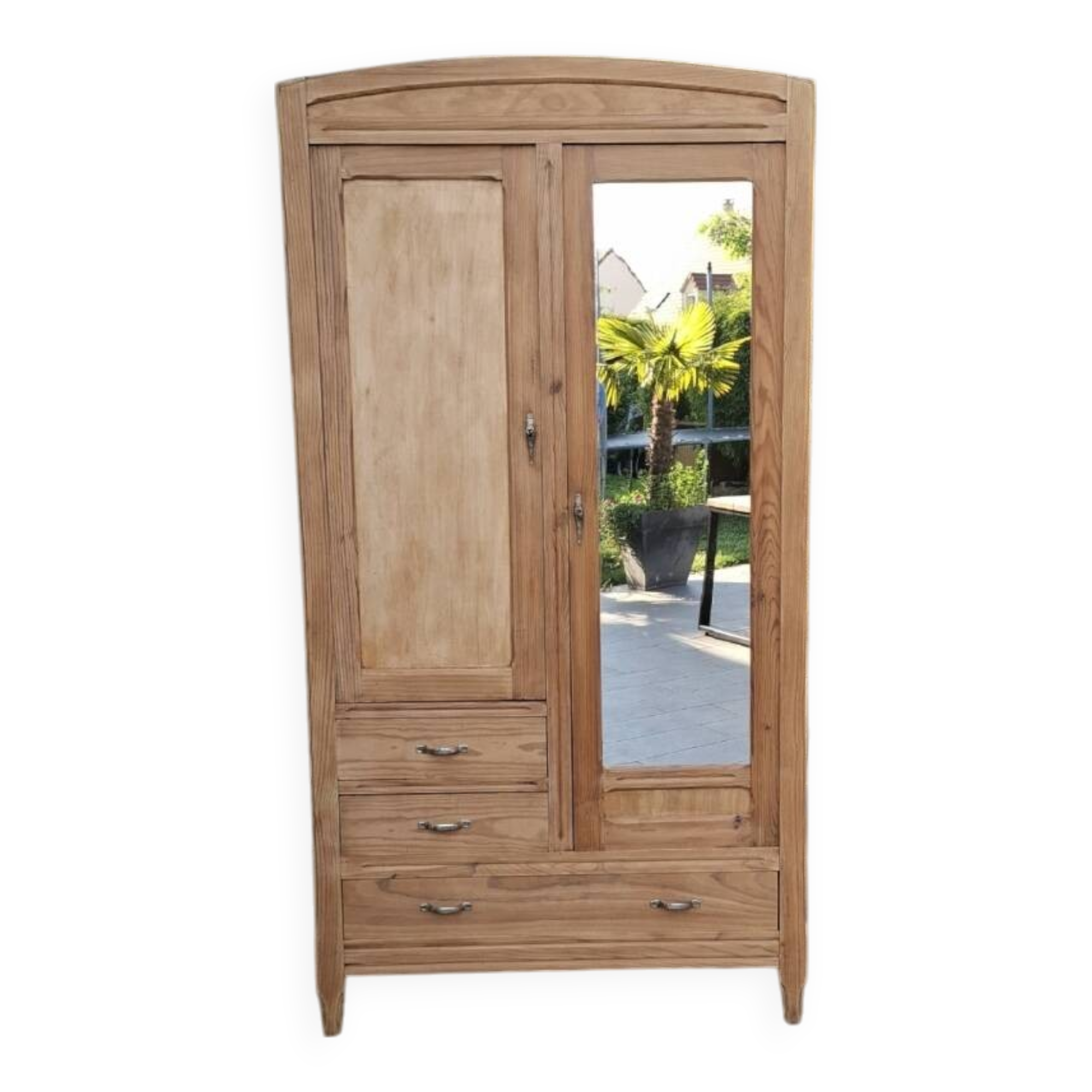 Renovated Parisian wardrobe