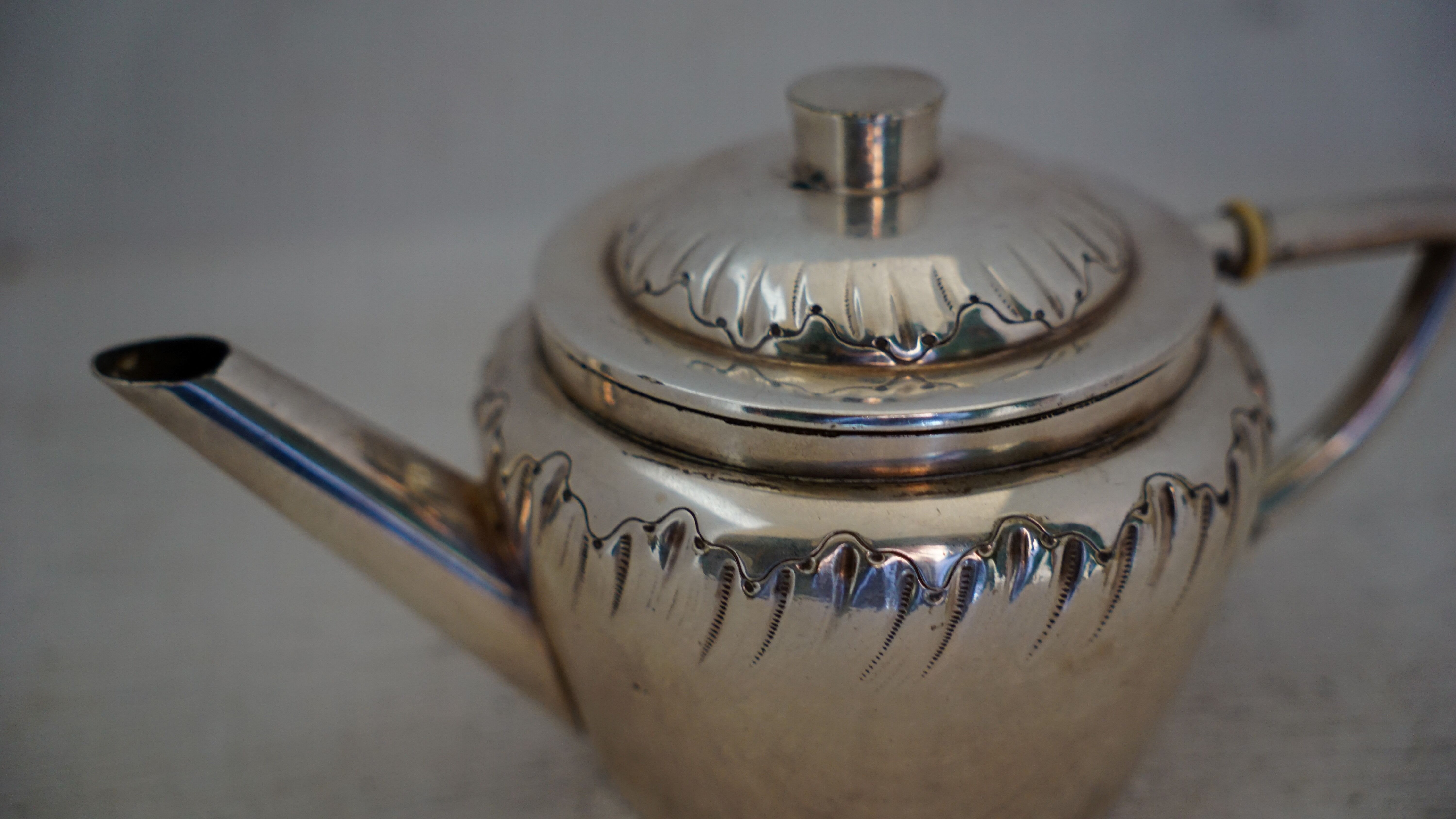 Teapot and milk jug English silverware