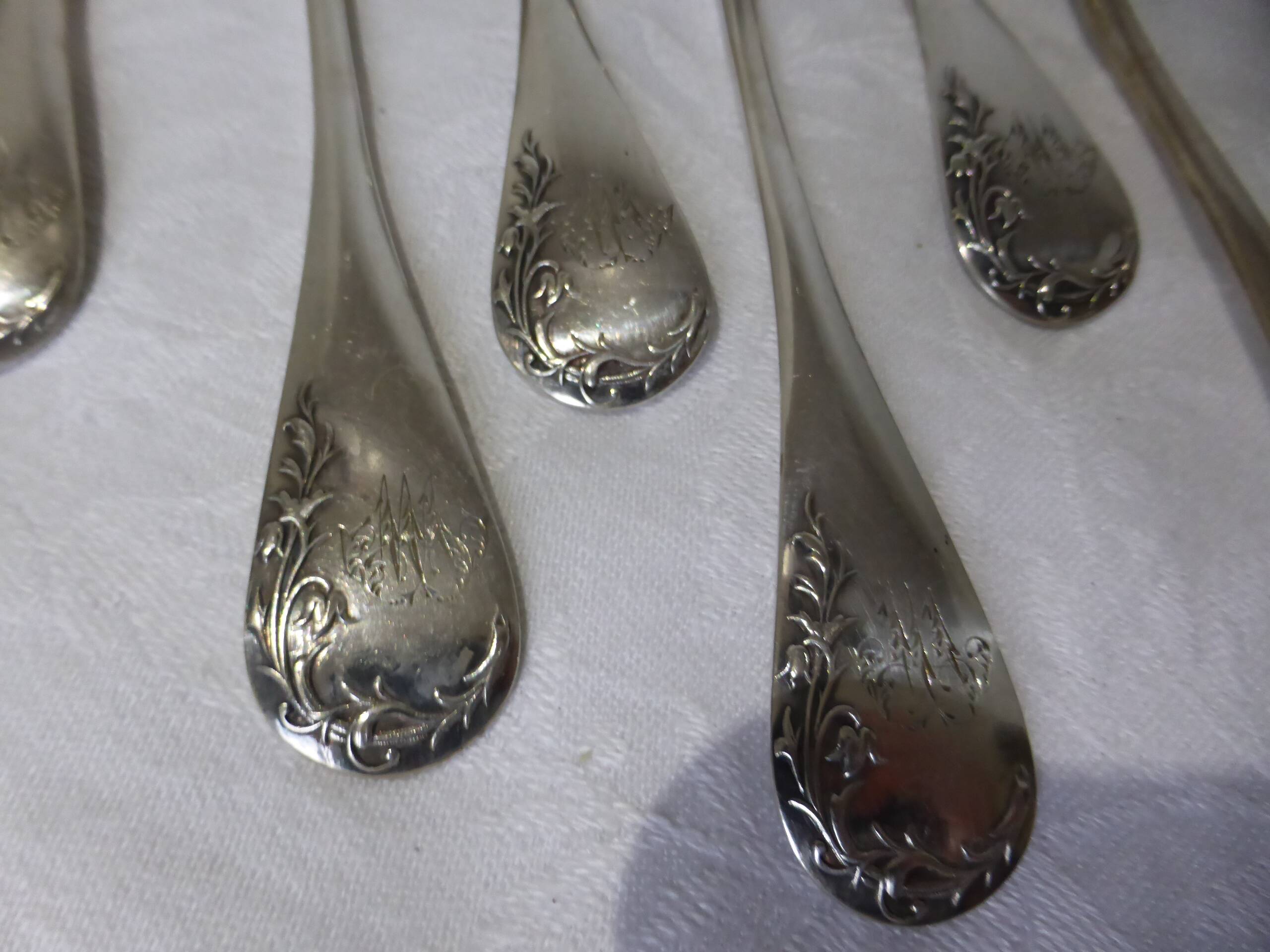 6 vintage silver-plated metal soup spoons, hallmarked 211289
