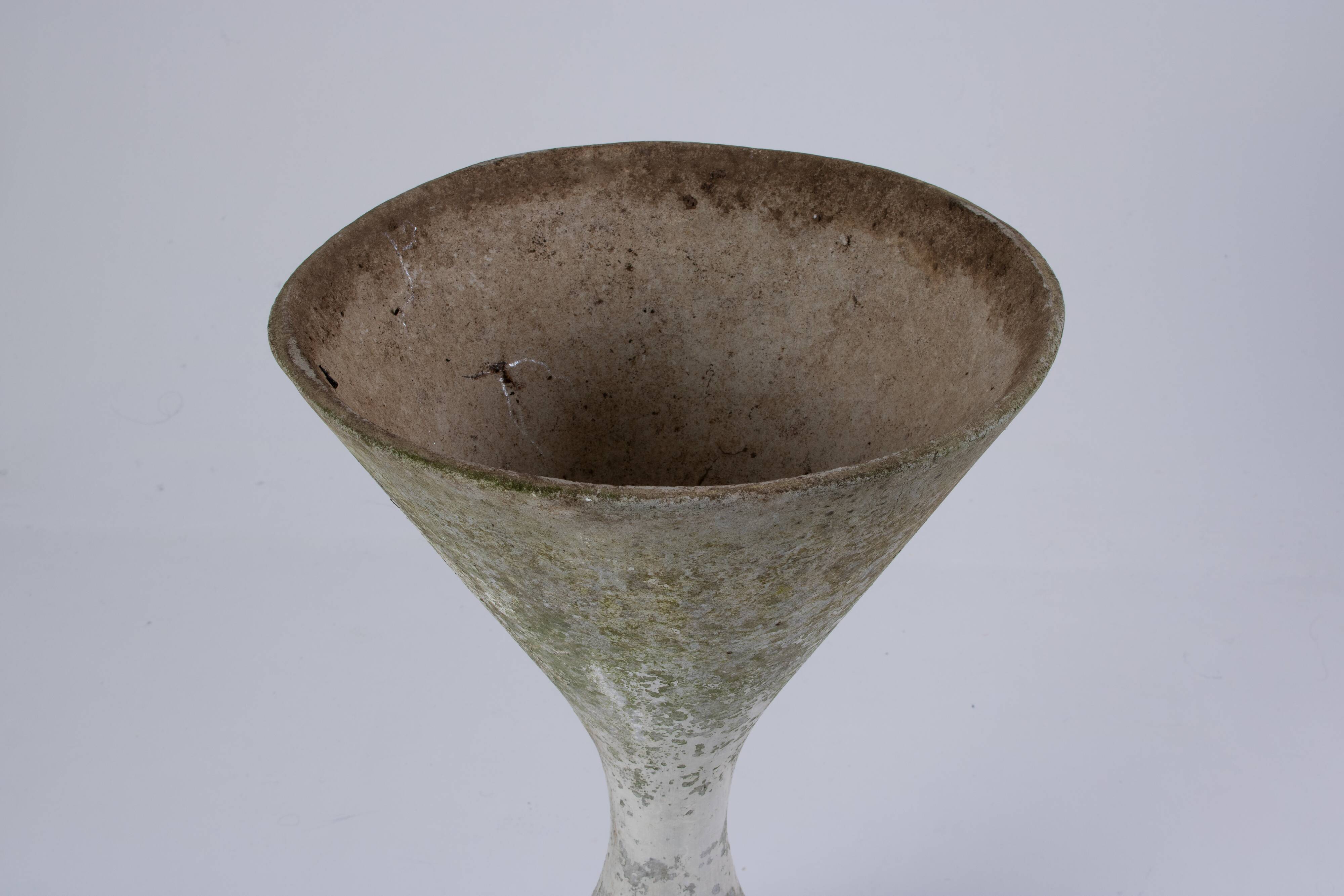 Diabolo Planter by Willy Guhl for Eternit – First edition – Switzerland, circa 1950