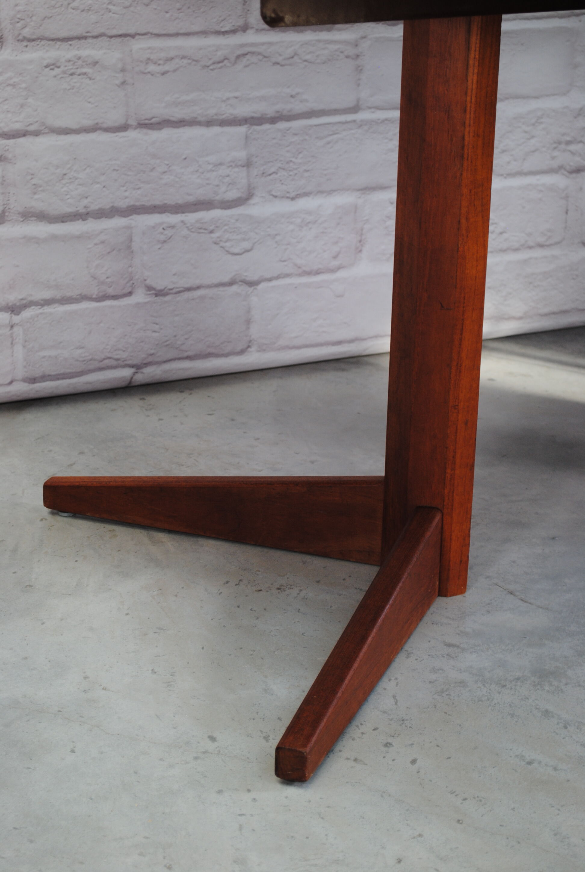 Table to eat expandable in teck