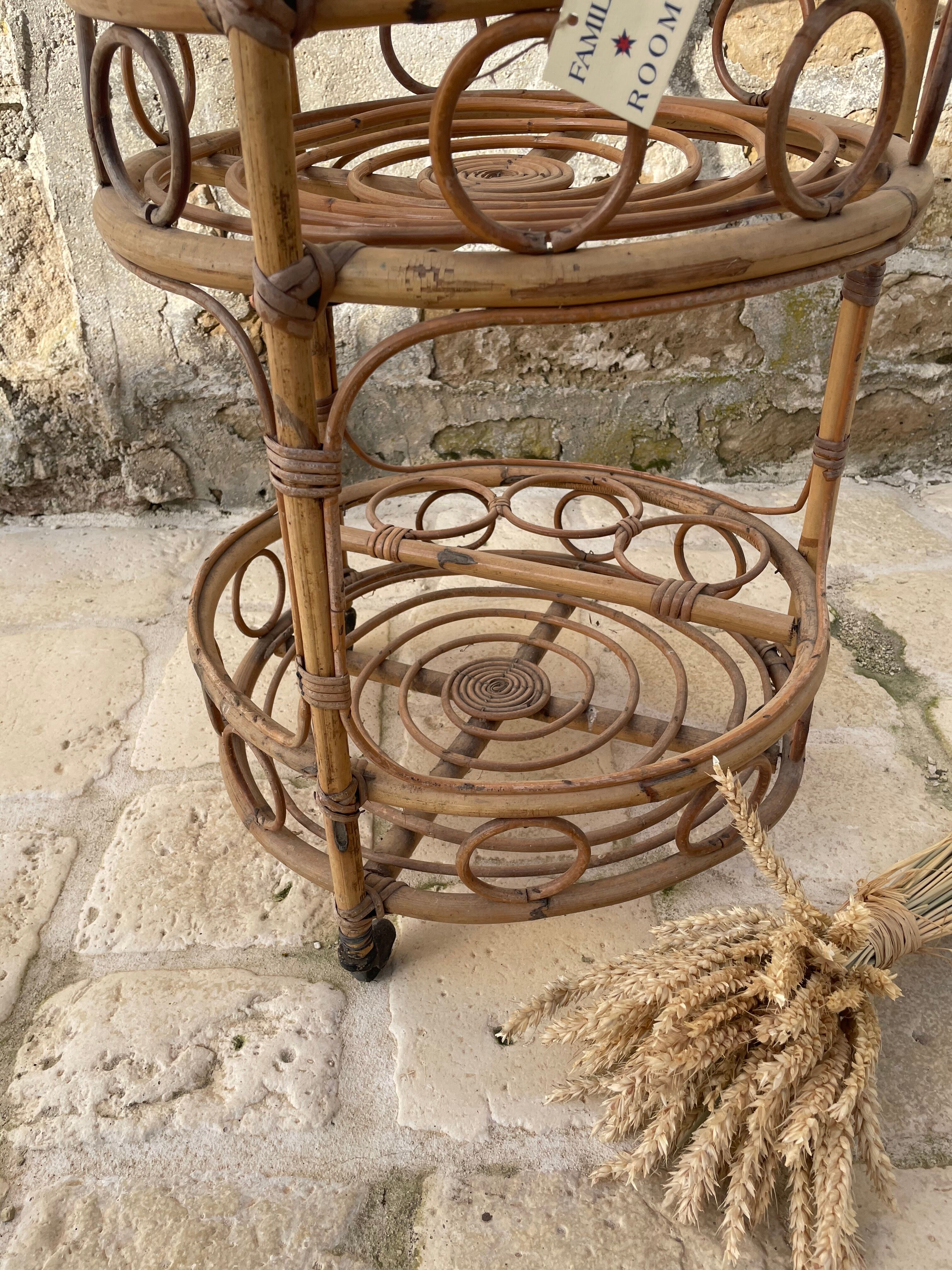 Portable rattan bar