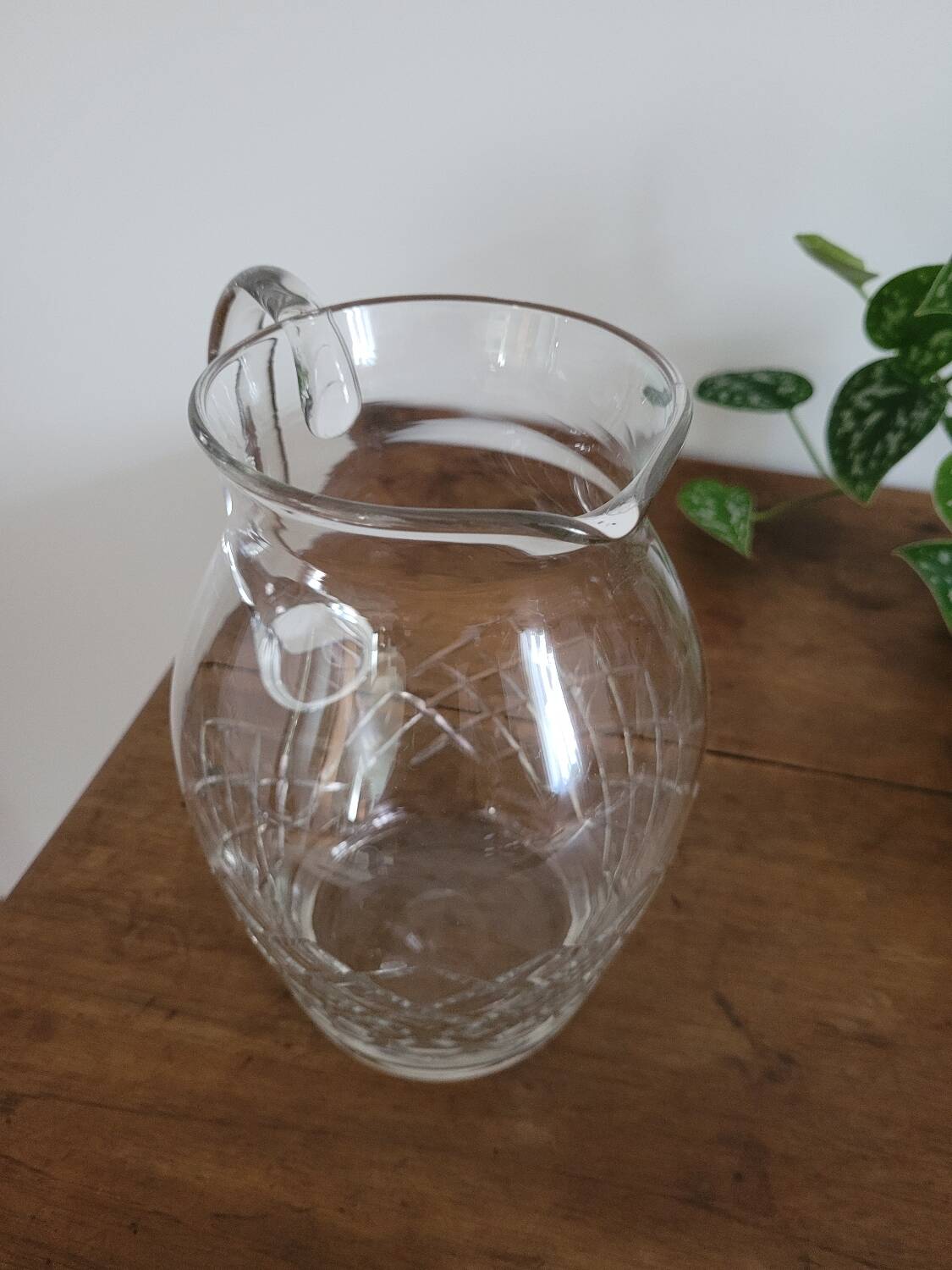 Chiseled/cut crystal pitcher