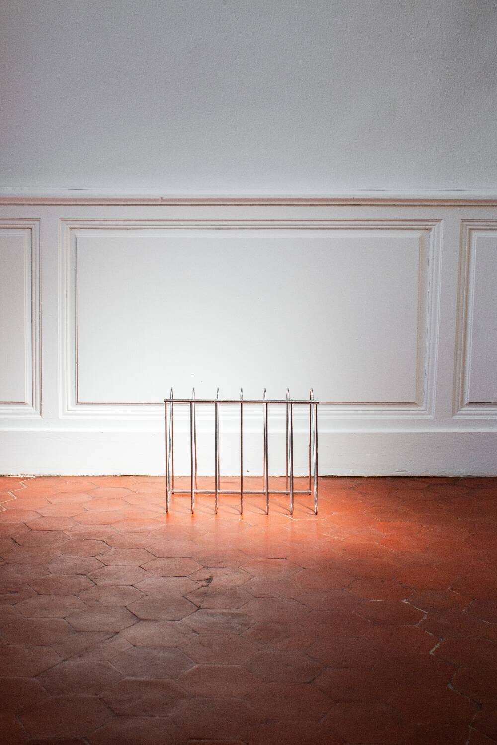 Vinyl magazine rack Z by François Arnal