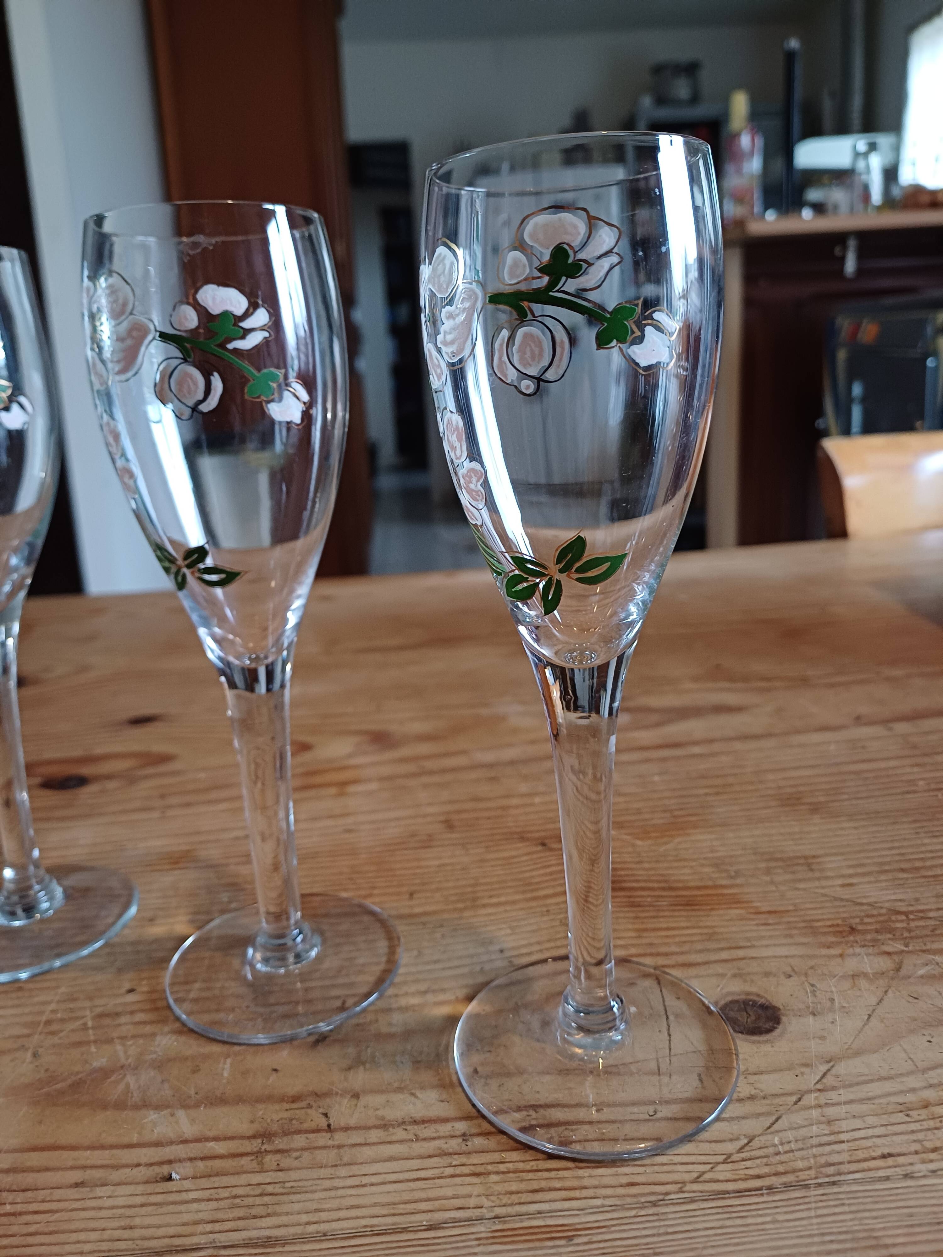 8 perrier jouet crystal champagne flutes