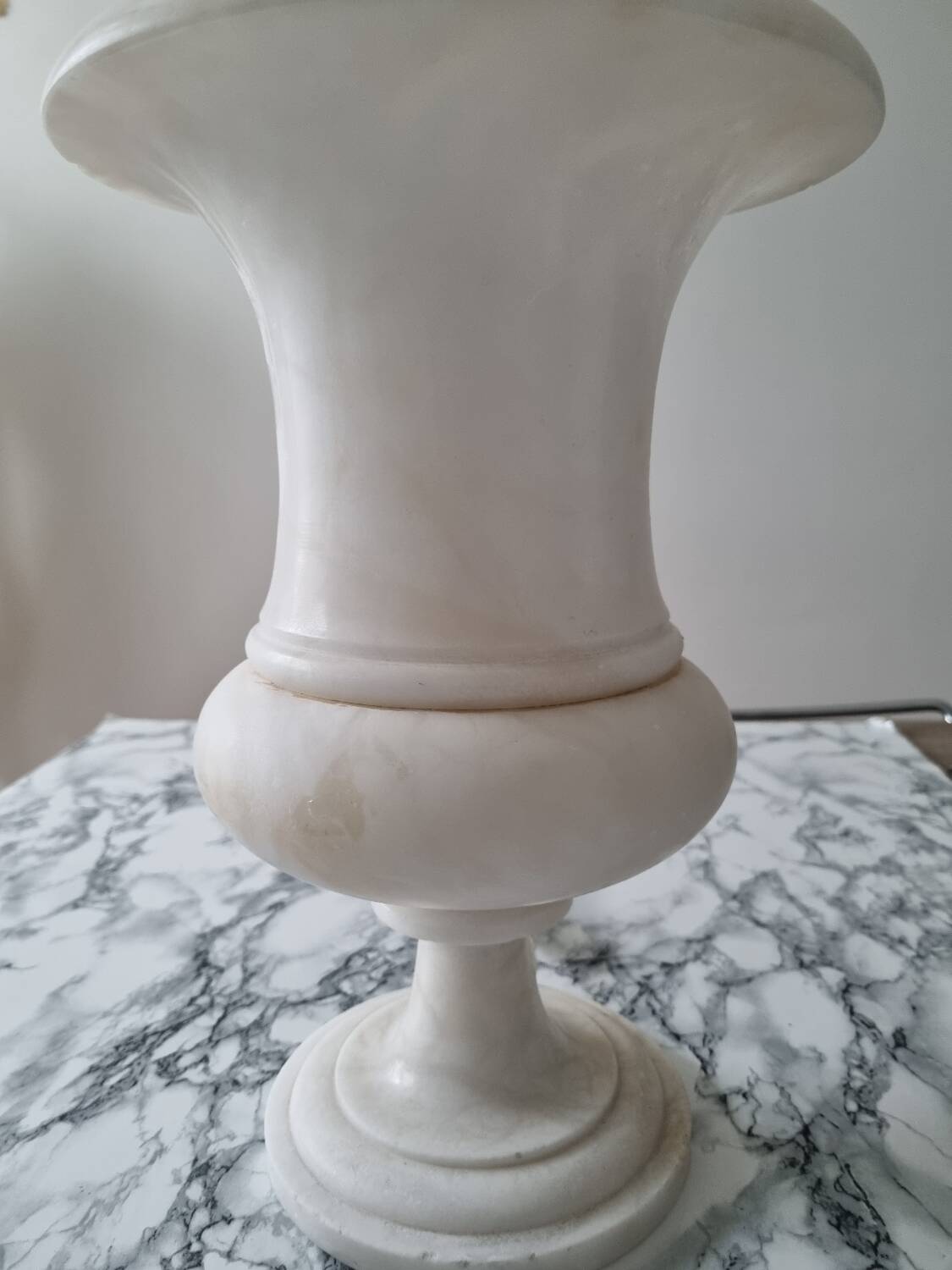 Lampe a poser en albâtre vintage