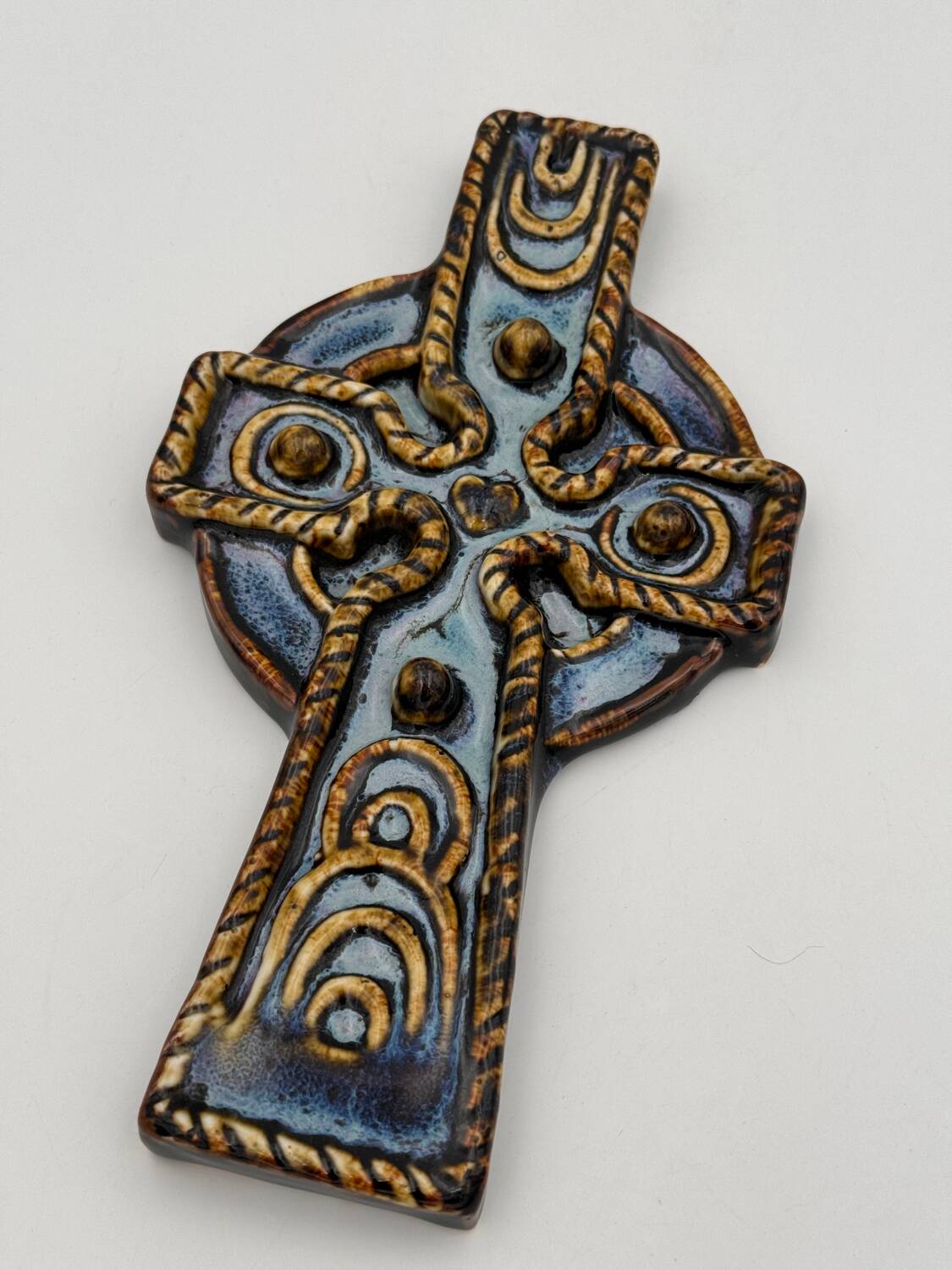 Ceramic glazed wall Celtic cross