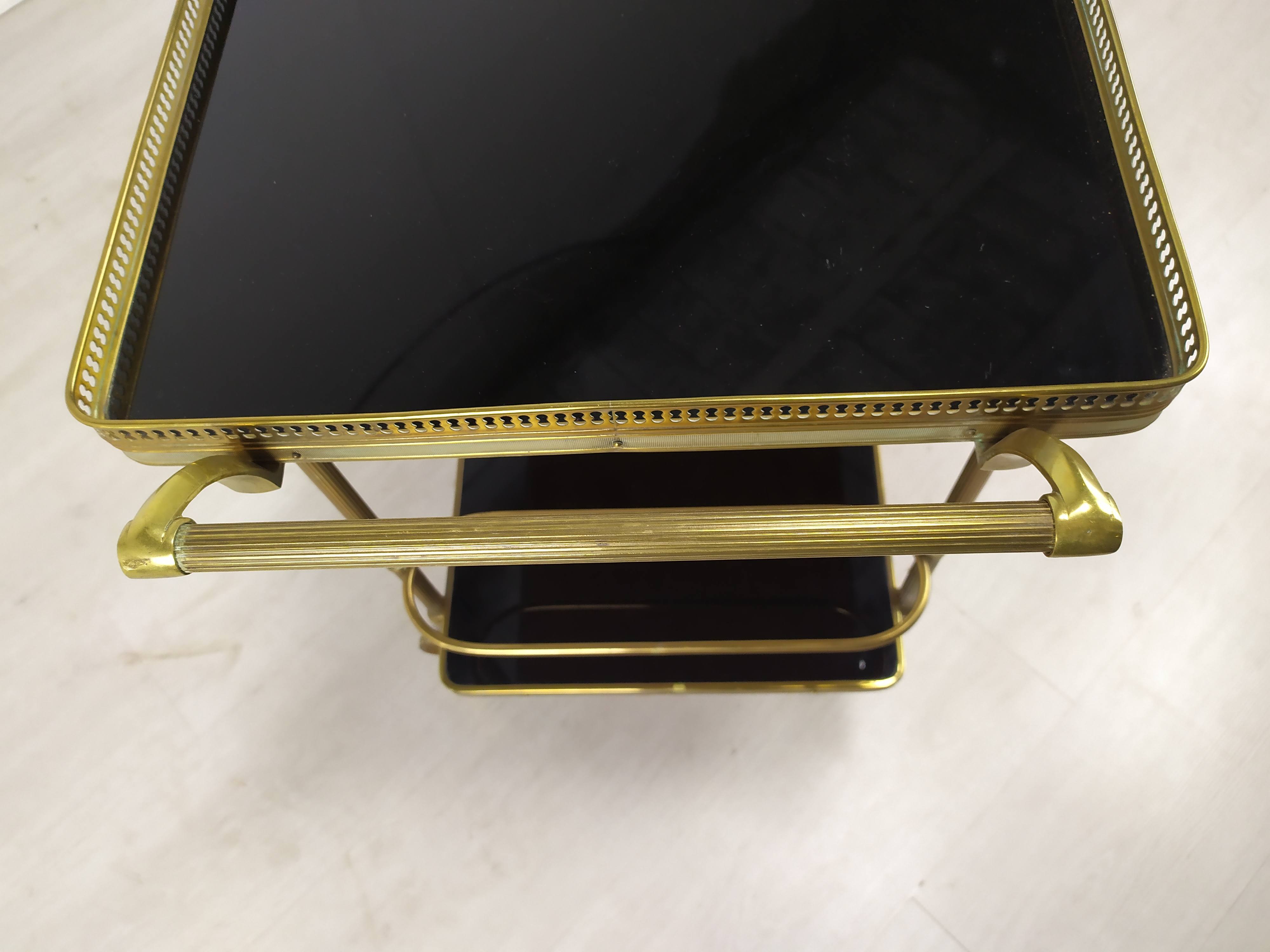 Vintage bar rolling service