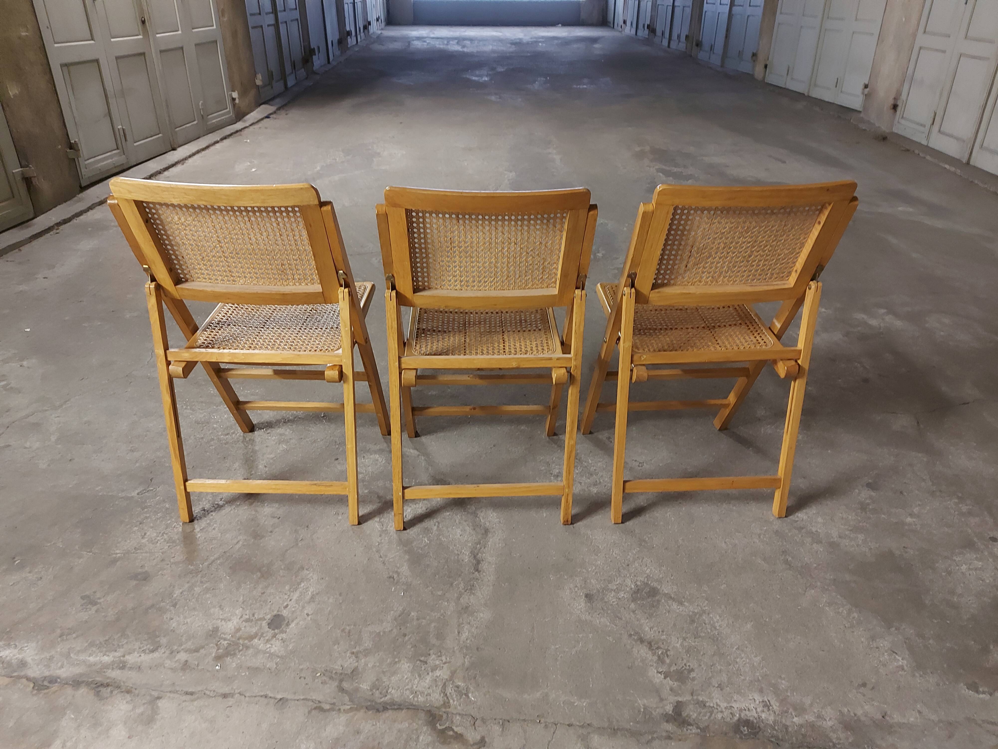 Set de 3 chaises  cannées  pliantes vintages 70
