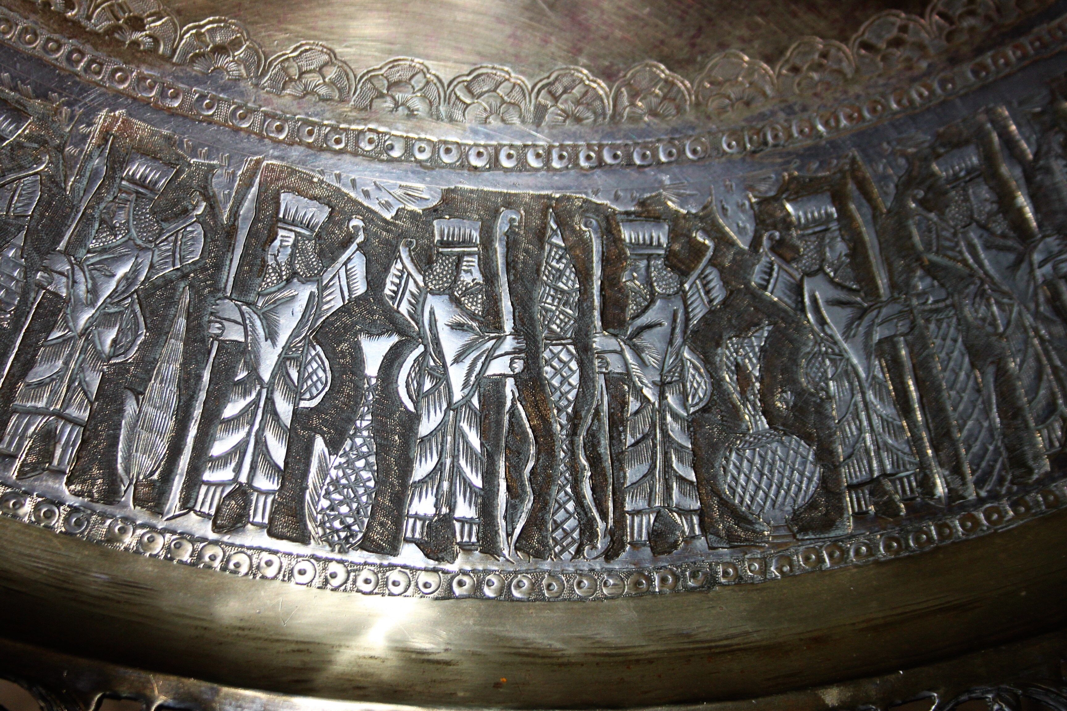 Former Eastern coffee table. Persia, plate XIX. Time Qajar