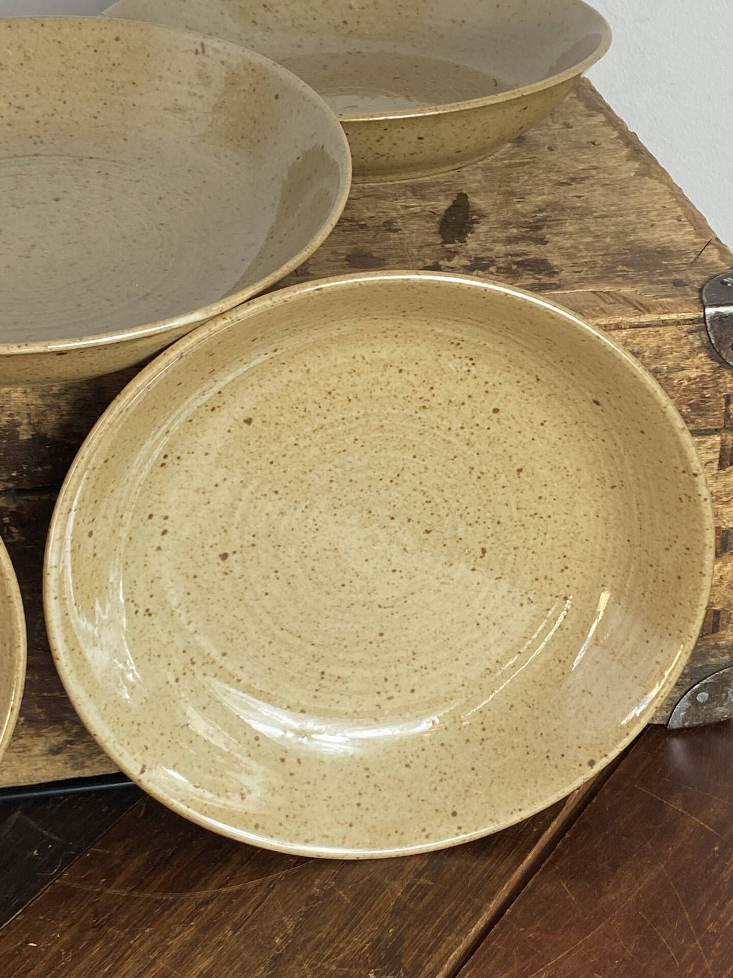 Deep plates, Manor stoneware