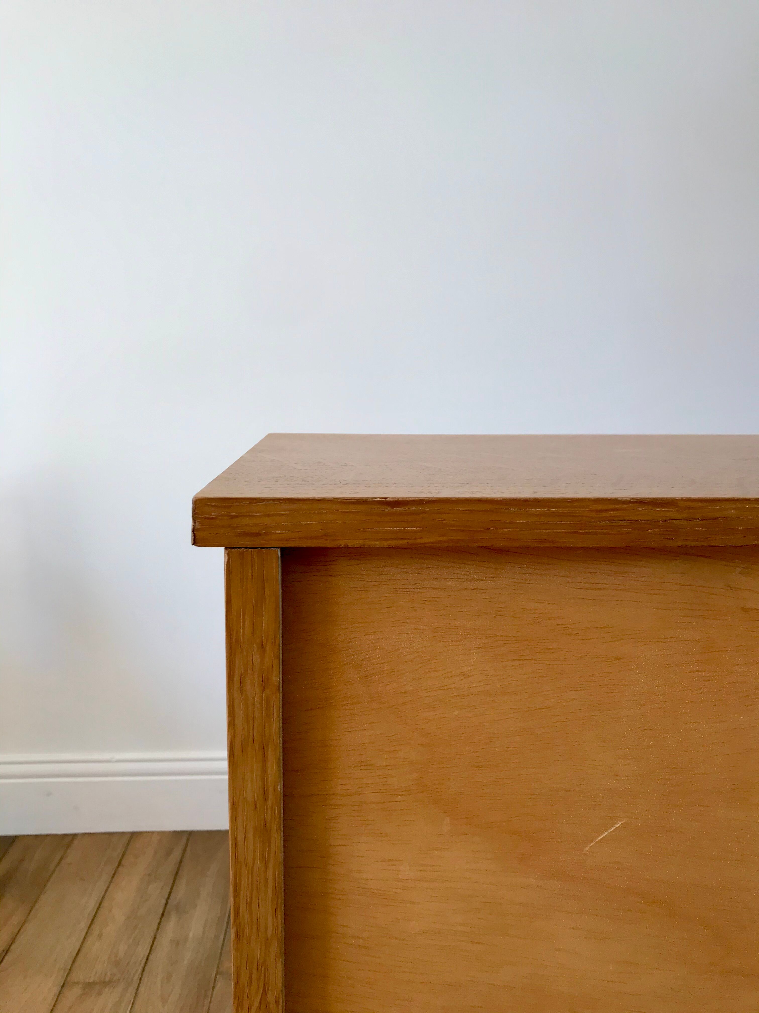 Storage in oak veneer 50s