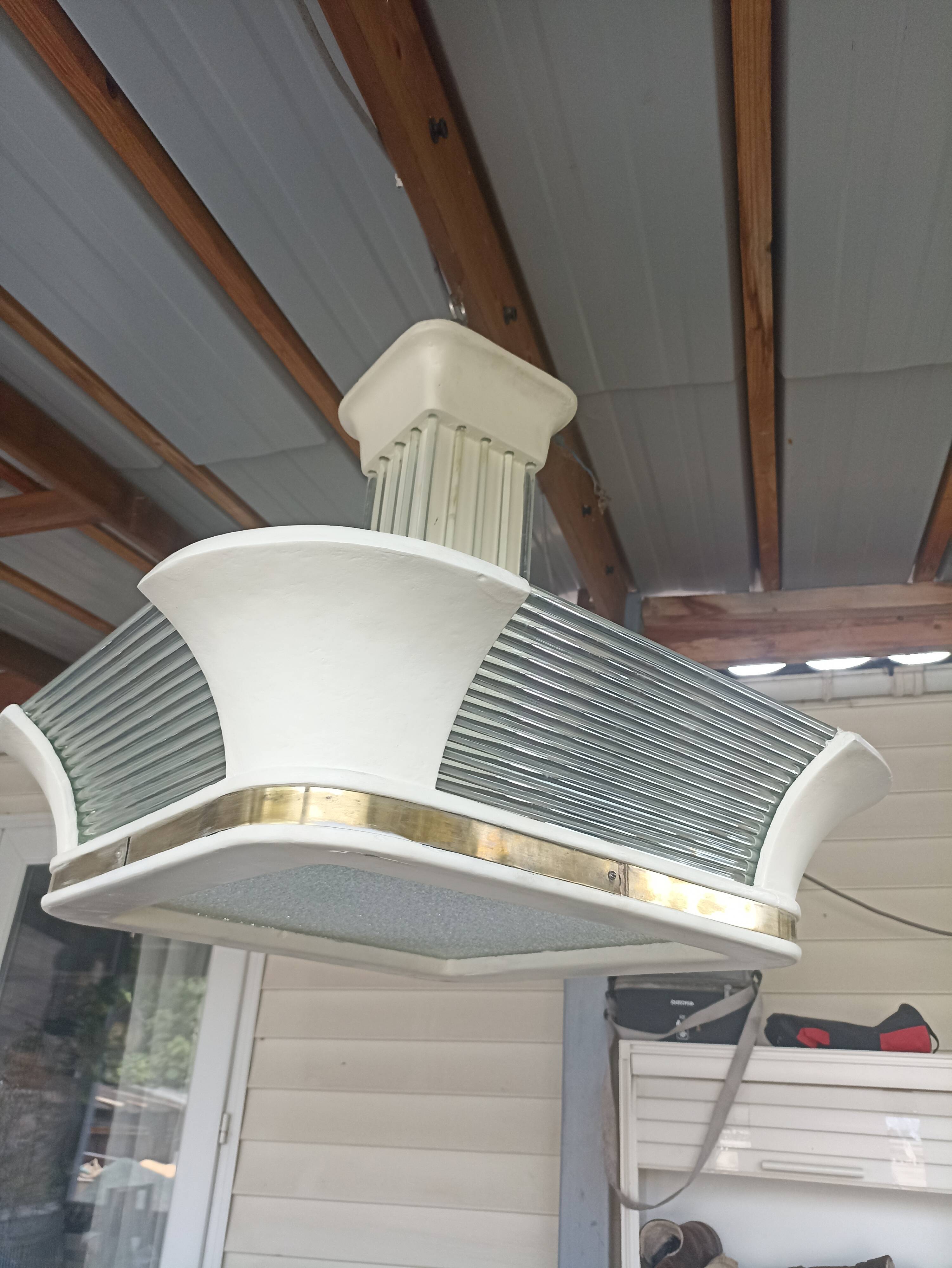 Art deco chandelier in plaster years 40