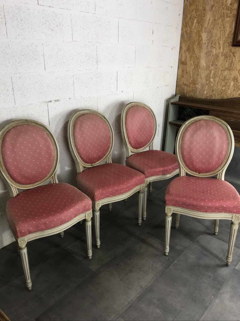 Suite of 4 medallion chairs