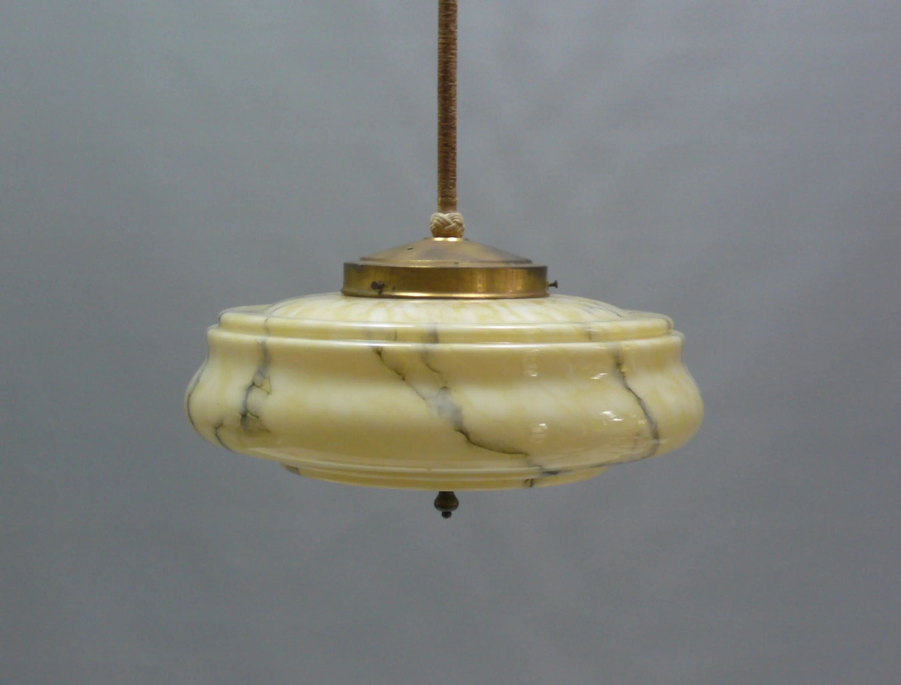 Grand plafonnier Art Déco en beige - années 1930-1940