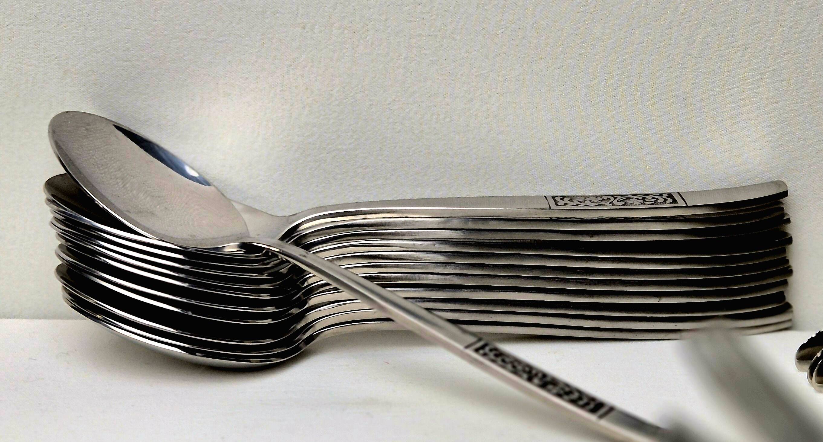 Lot de 45 couverts Amefa Holland Damask Stainless