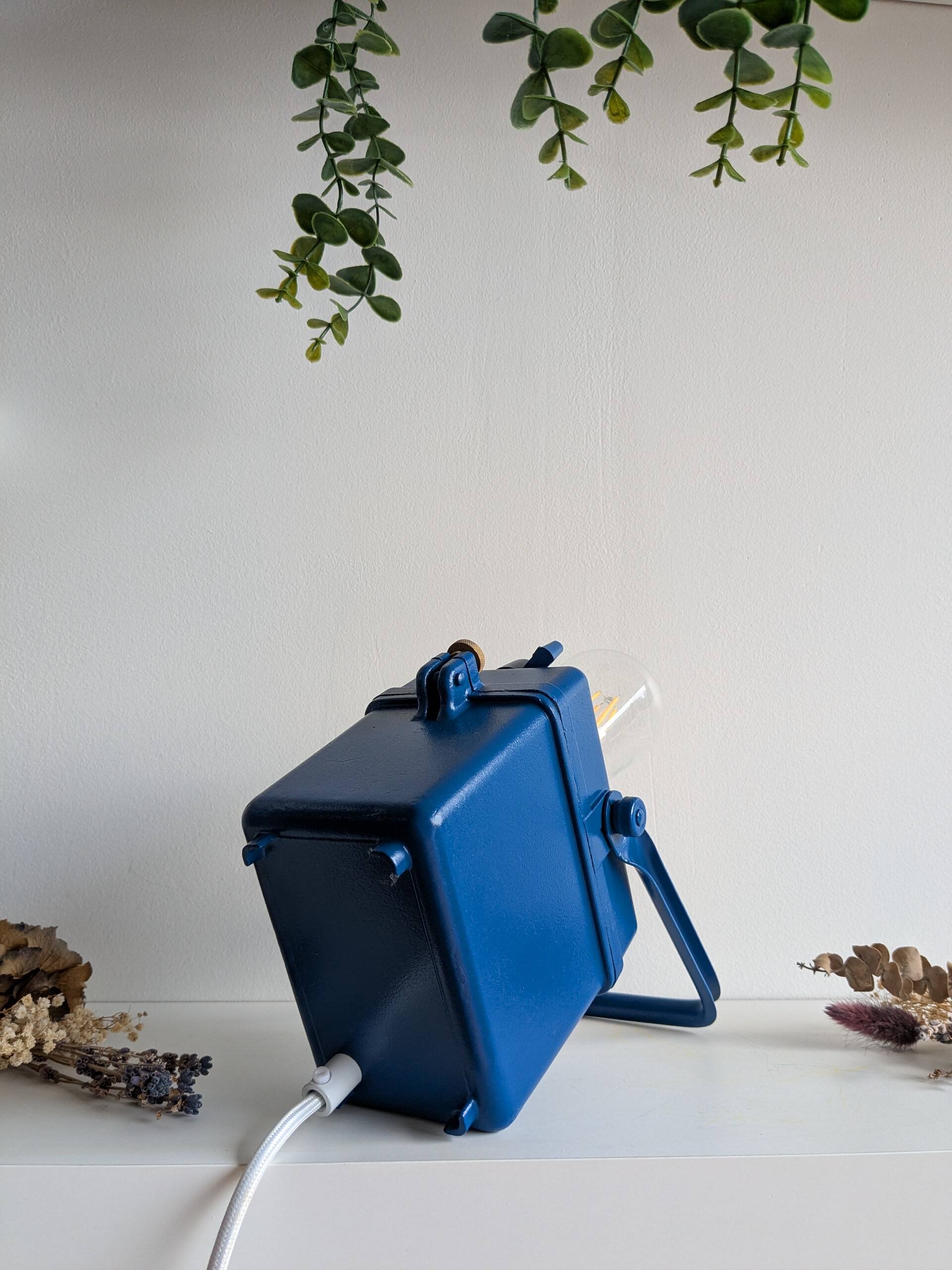 Wonder Tifon Dark Blue