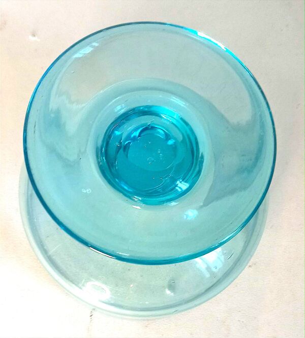 Coupe sur pied Années 70 verre bulle bleu Diamètre 26 cm