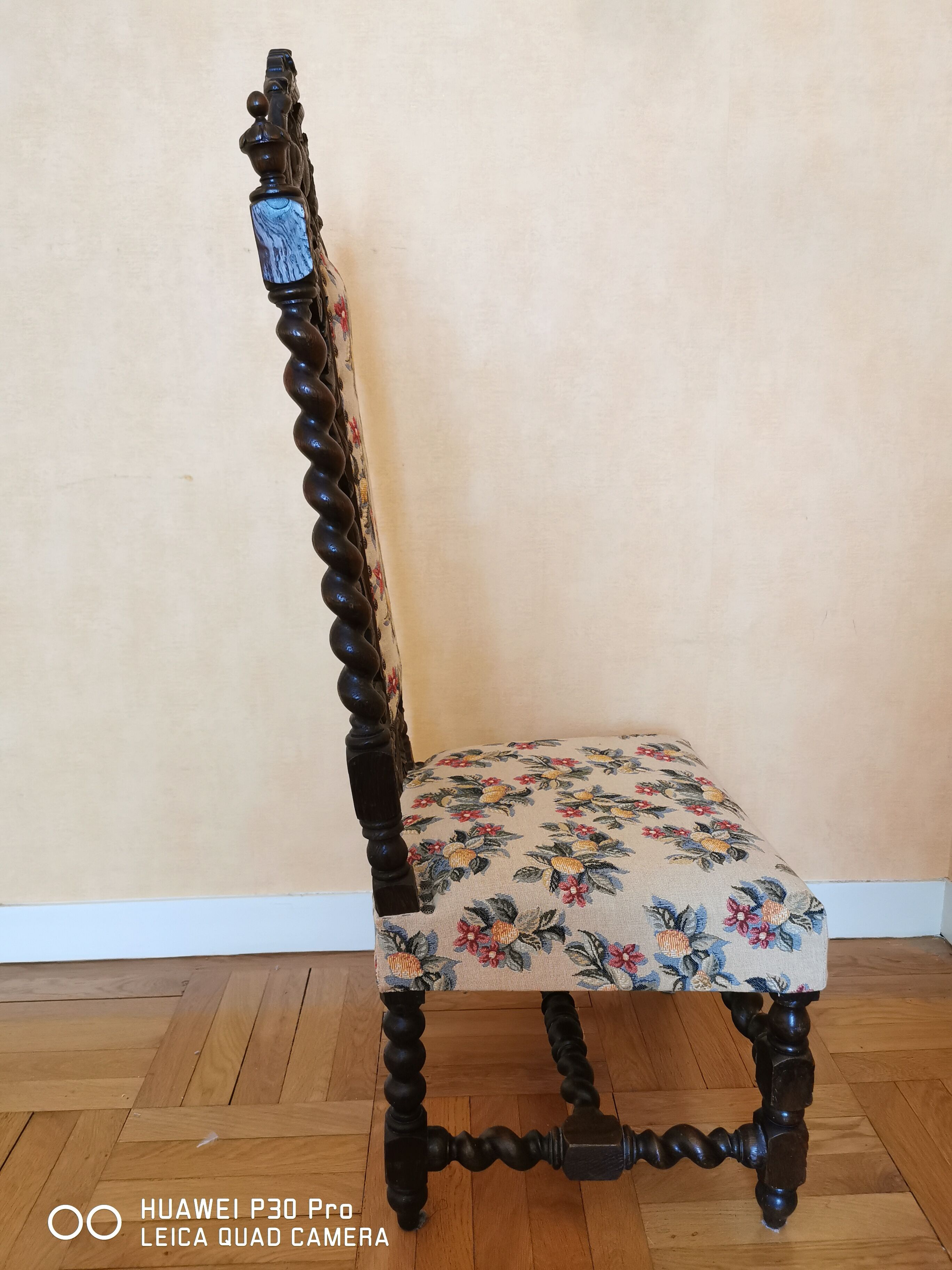 Chaise de nourrice style Louis XIII