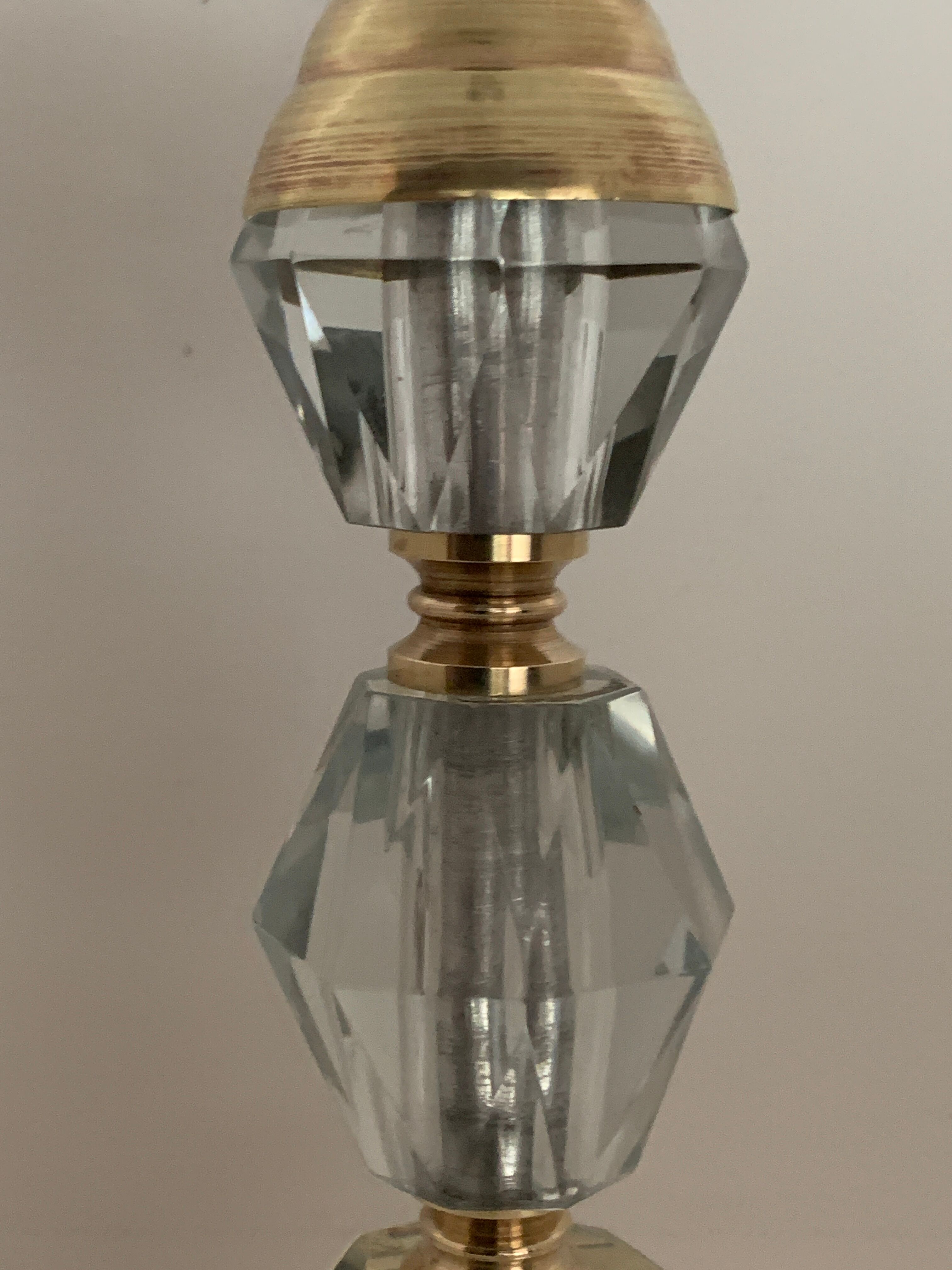 Pied de lampe en verre et métal doré