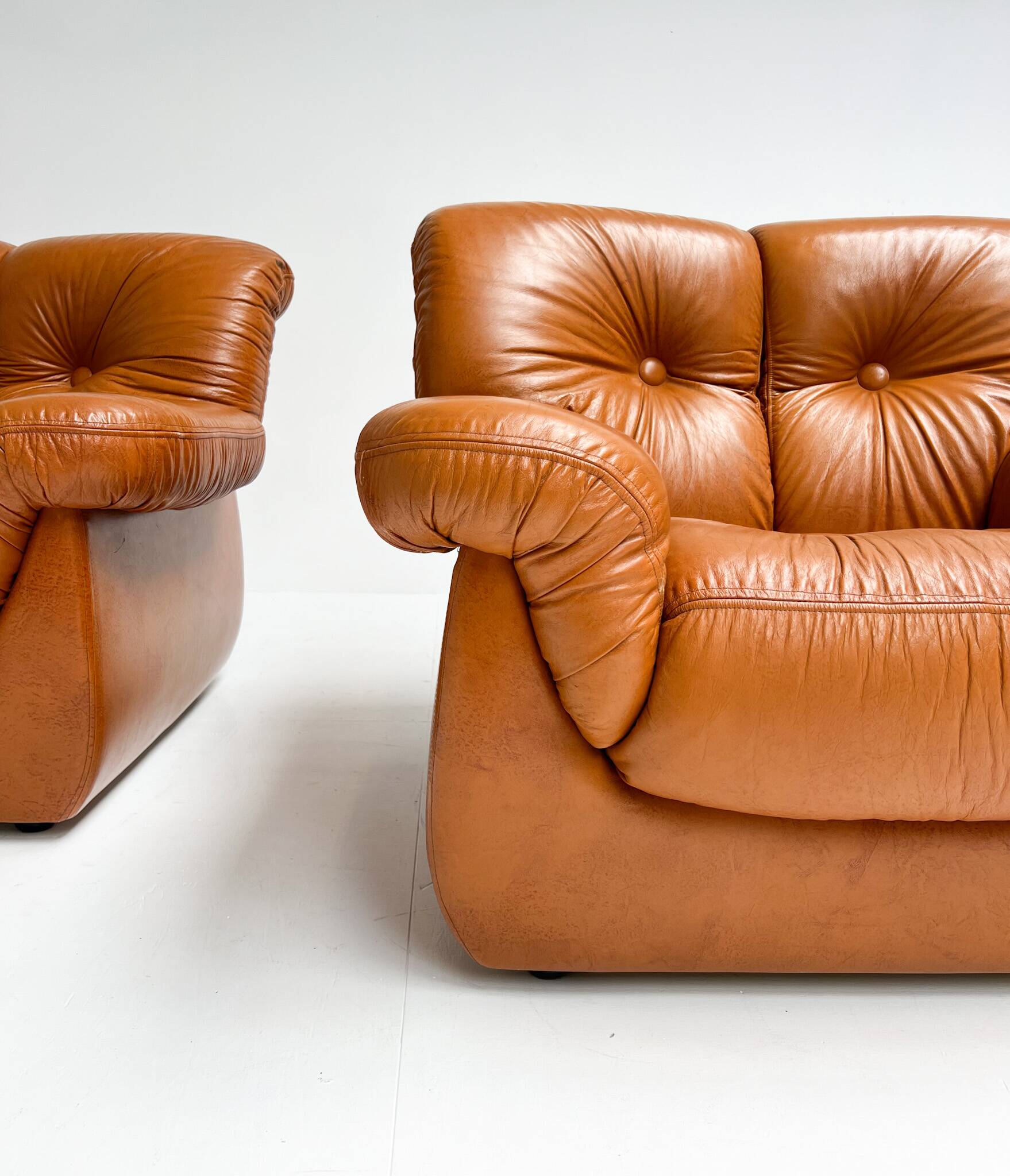 Cognac colored leather Pellerossi lounge chair, 1960s