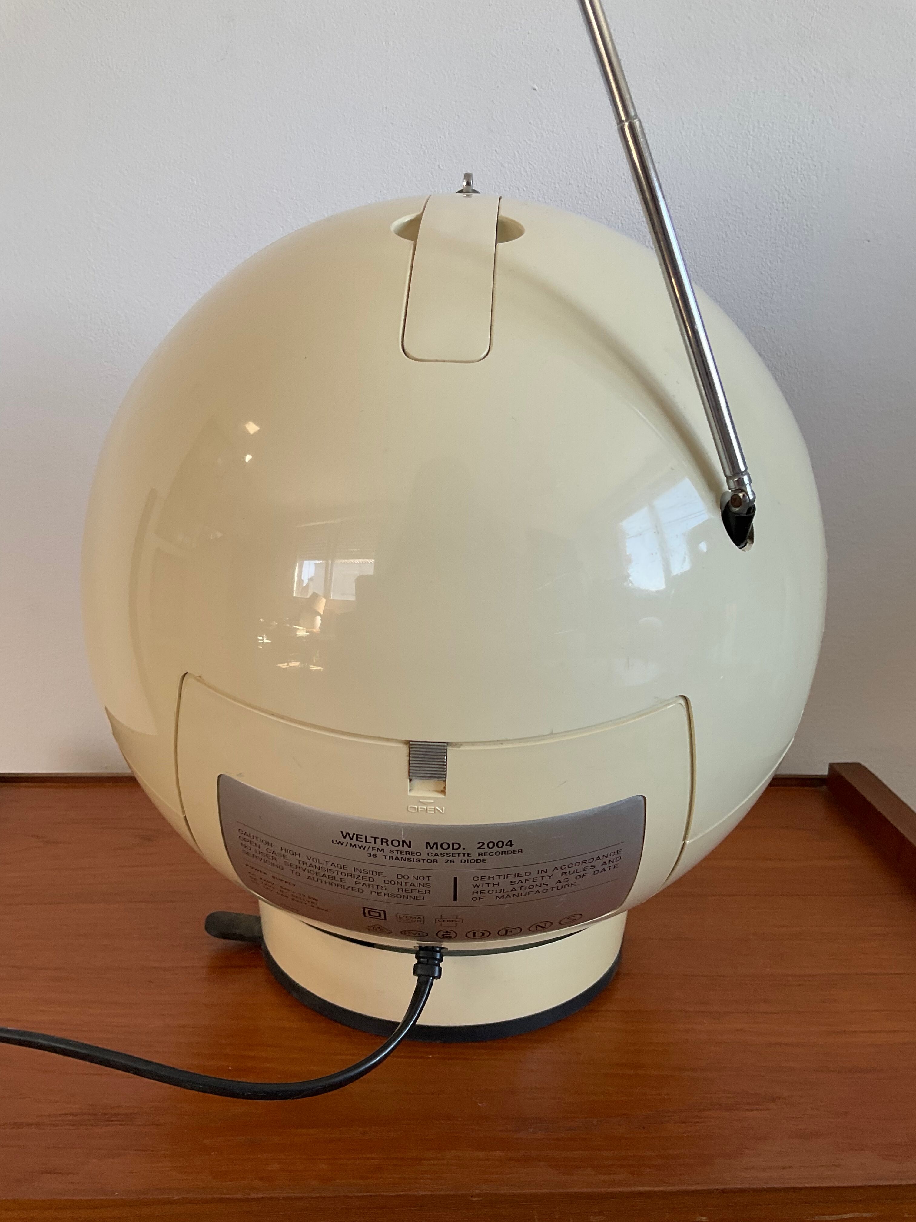 Radio Weltron Space Ball Mod. 2004 70s