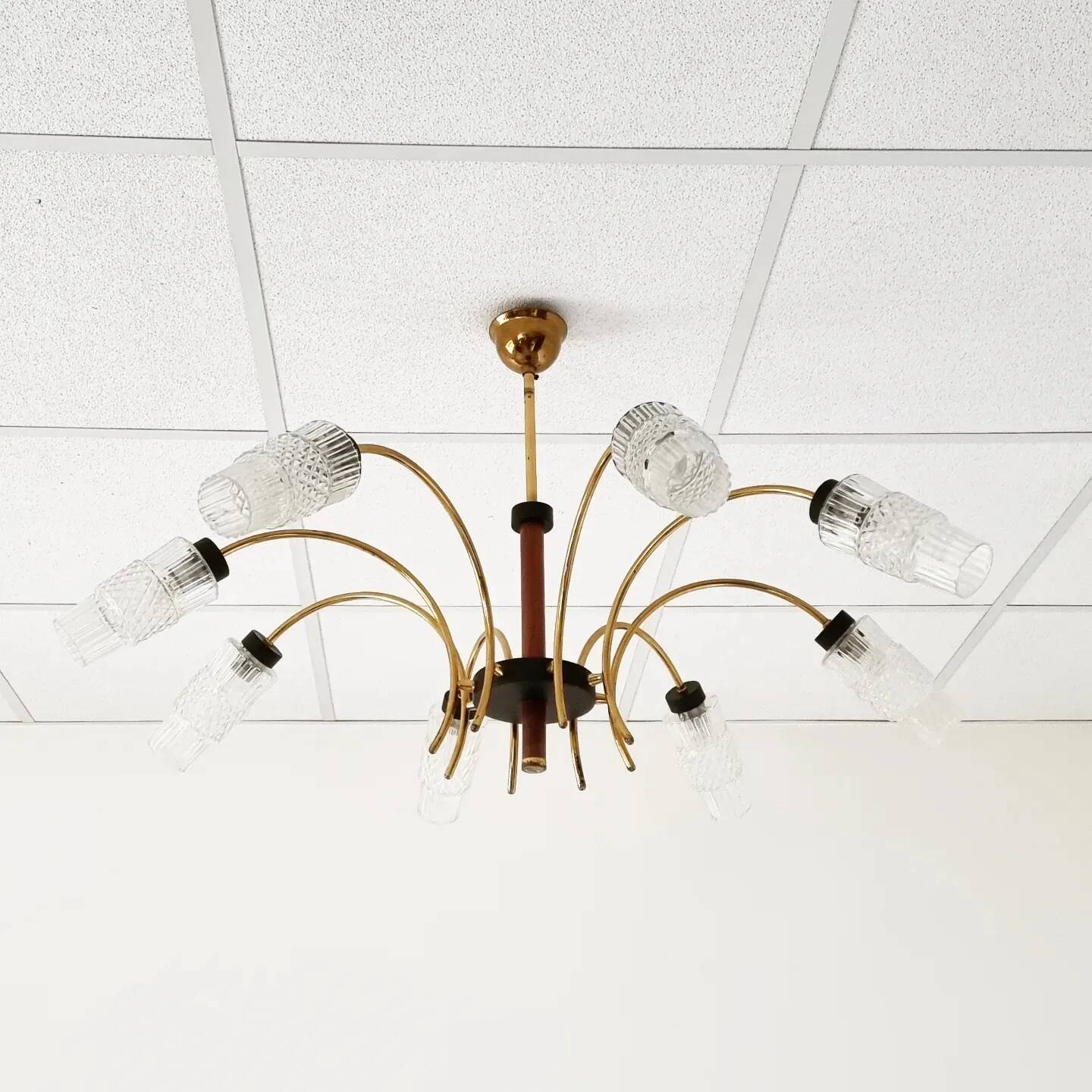 Lustre vintage en laiton et bois