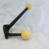 Vintage patère has 2 wooden balls