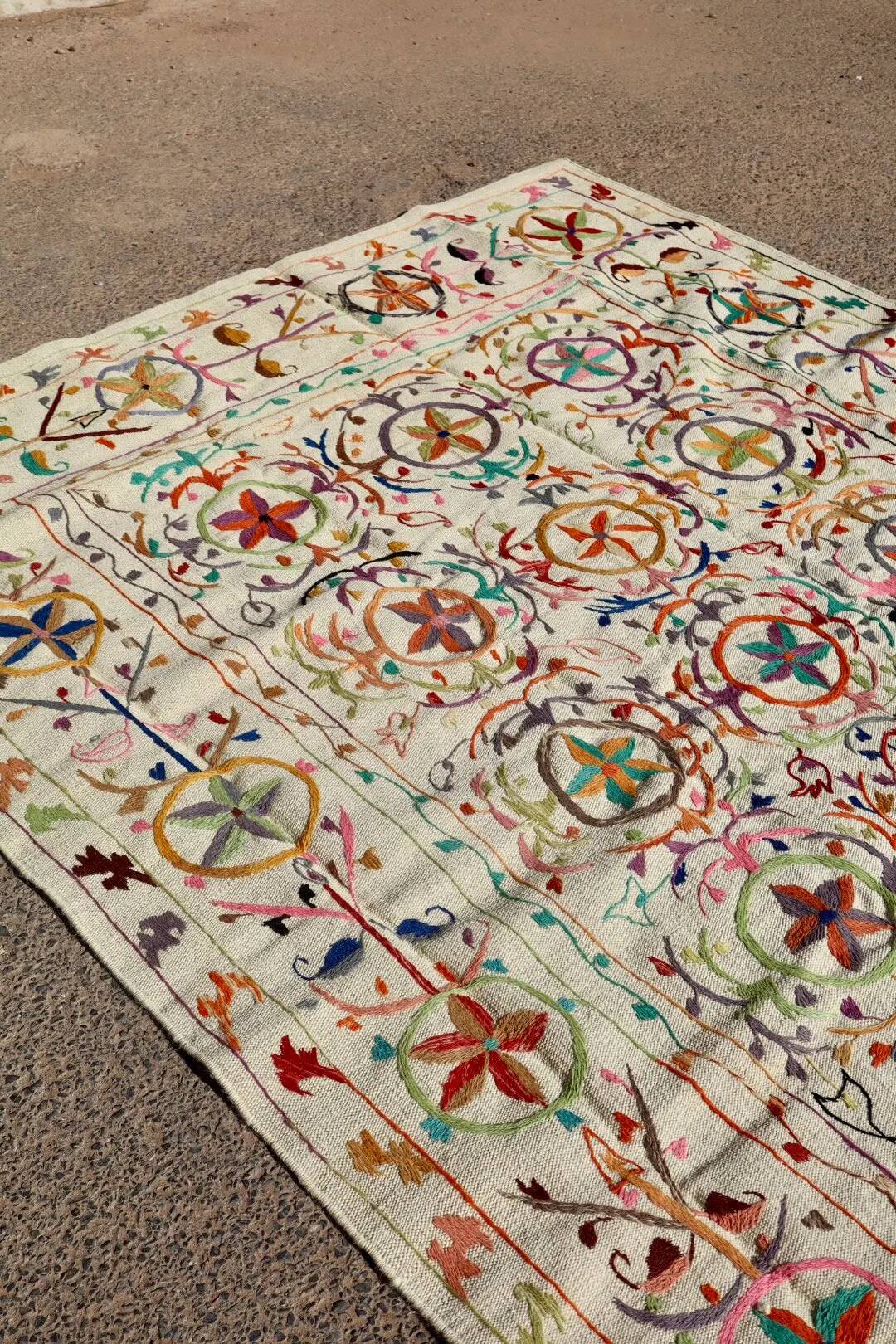 Kilim Suzani rug with multicolored embroidered patterns – 240x170 cm