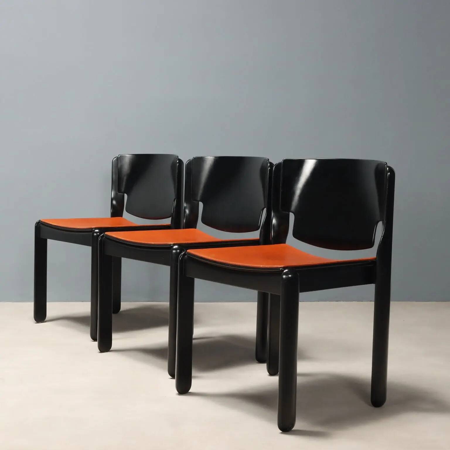 Chaises Cassina 122 vintage design Vico Magistretti Italie 1960s-1970s
