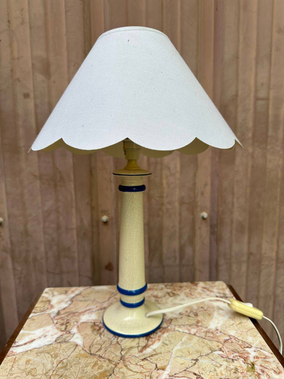 2 vintage ceramic bedside lamps from the 1990s.