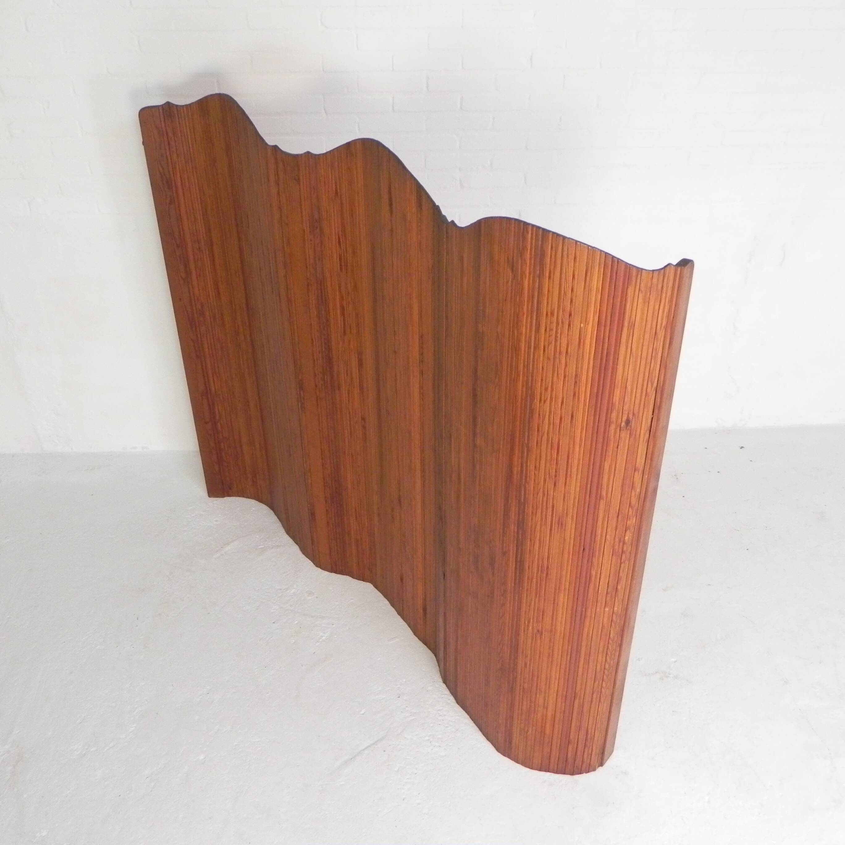 Room divider S.N.S.A. with pine slats in Baumann style, 1950s.