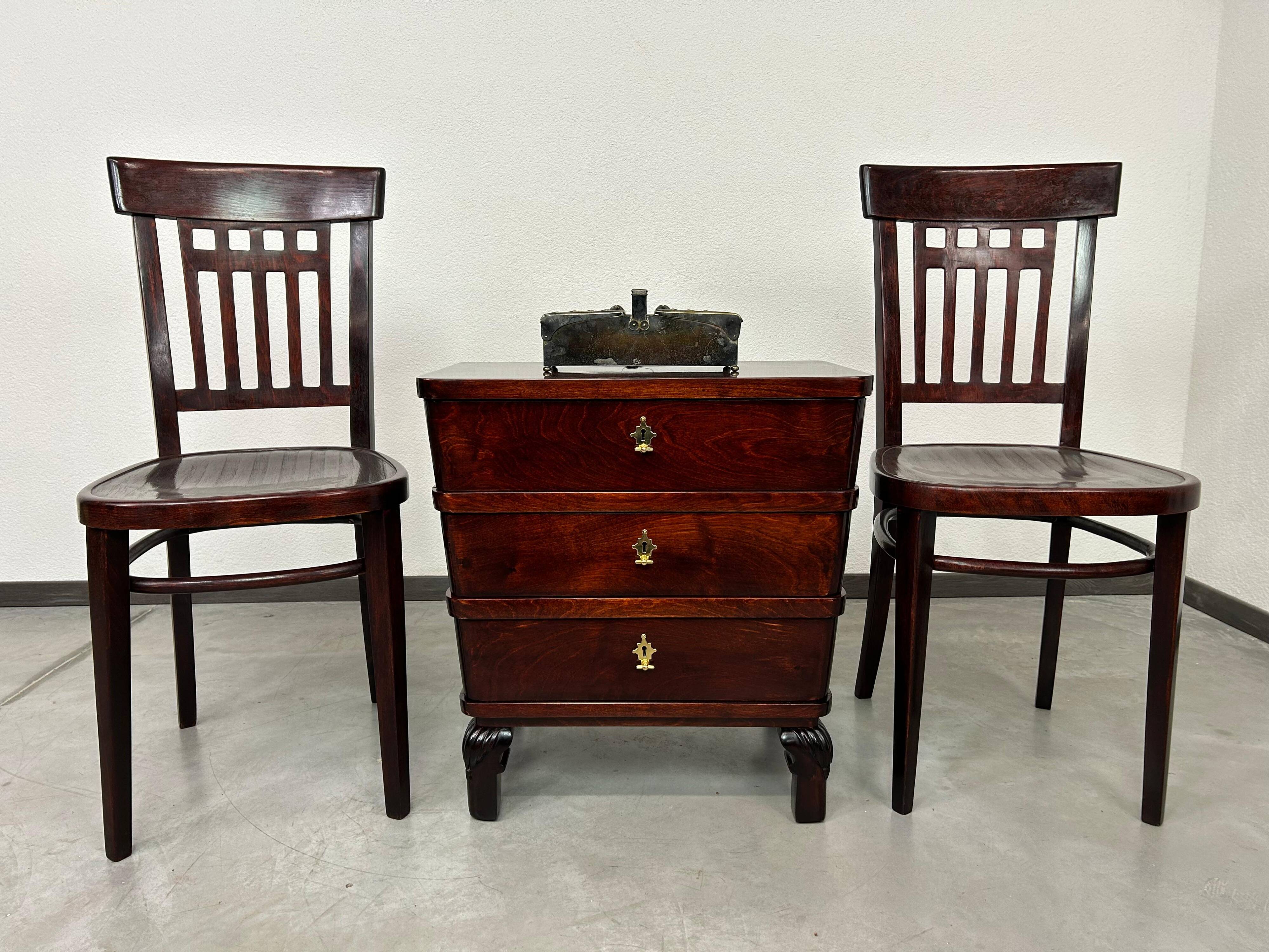 Small Art Deco cabinet attributed to Lajos Kozma.