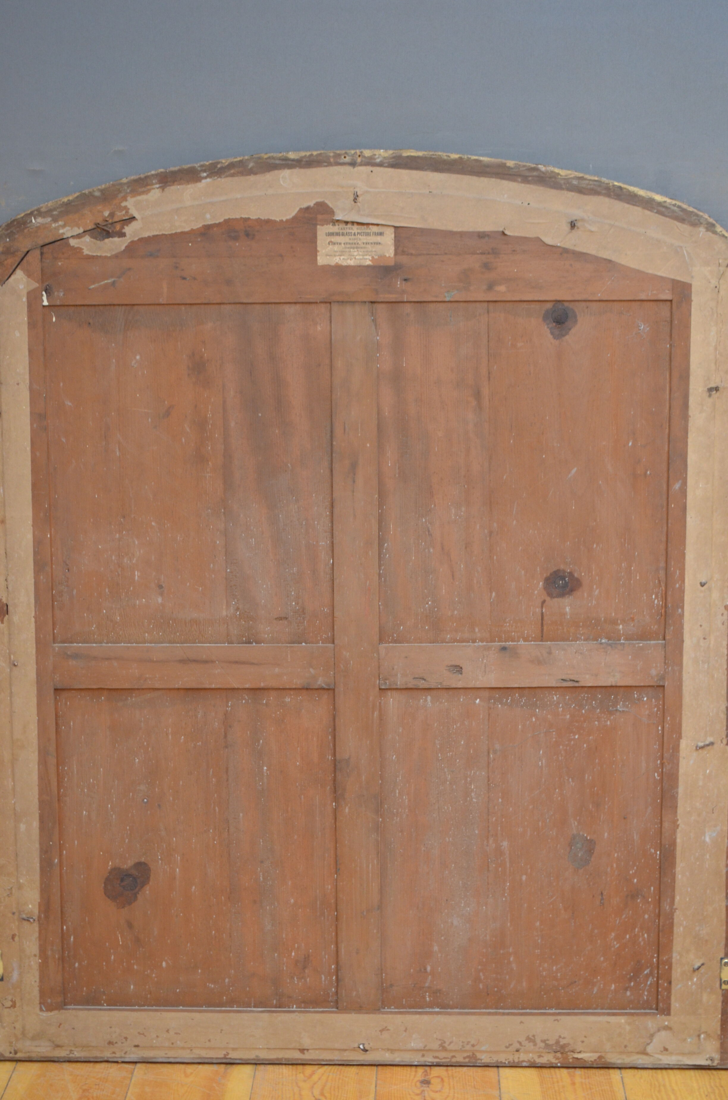 Early victorian giltwood wall mirror