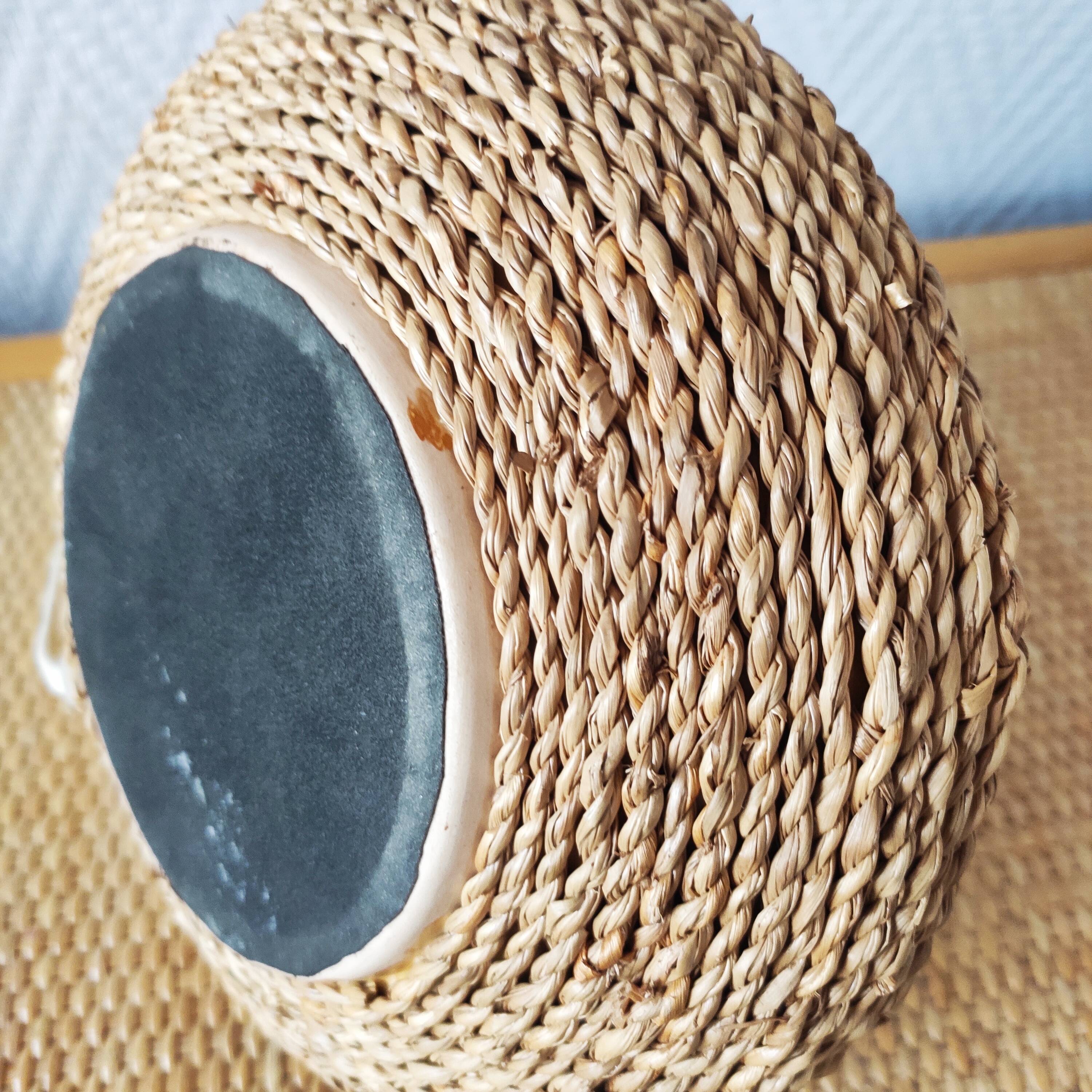 Vintage French lamp from the 70s-80s in ceramic and cord.