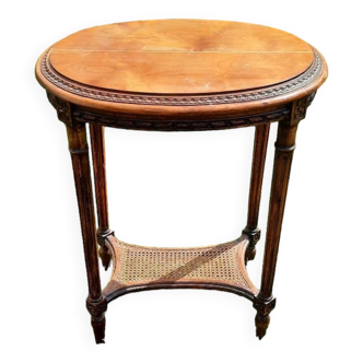 Pedestal table