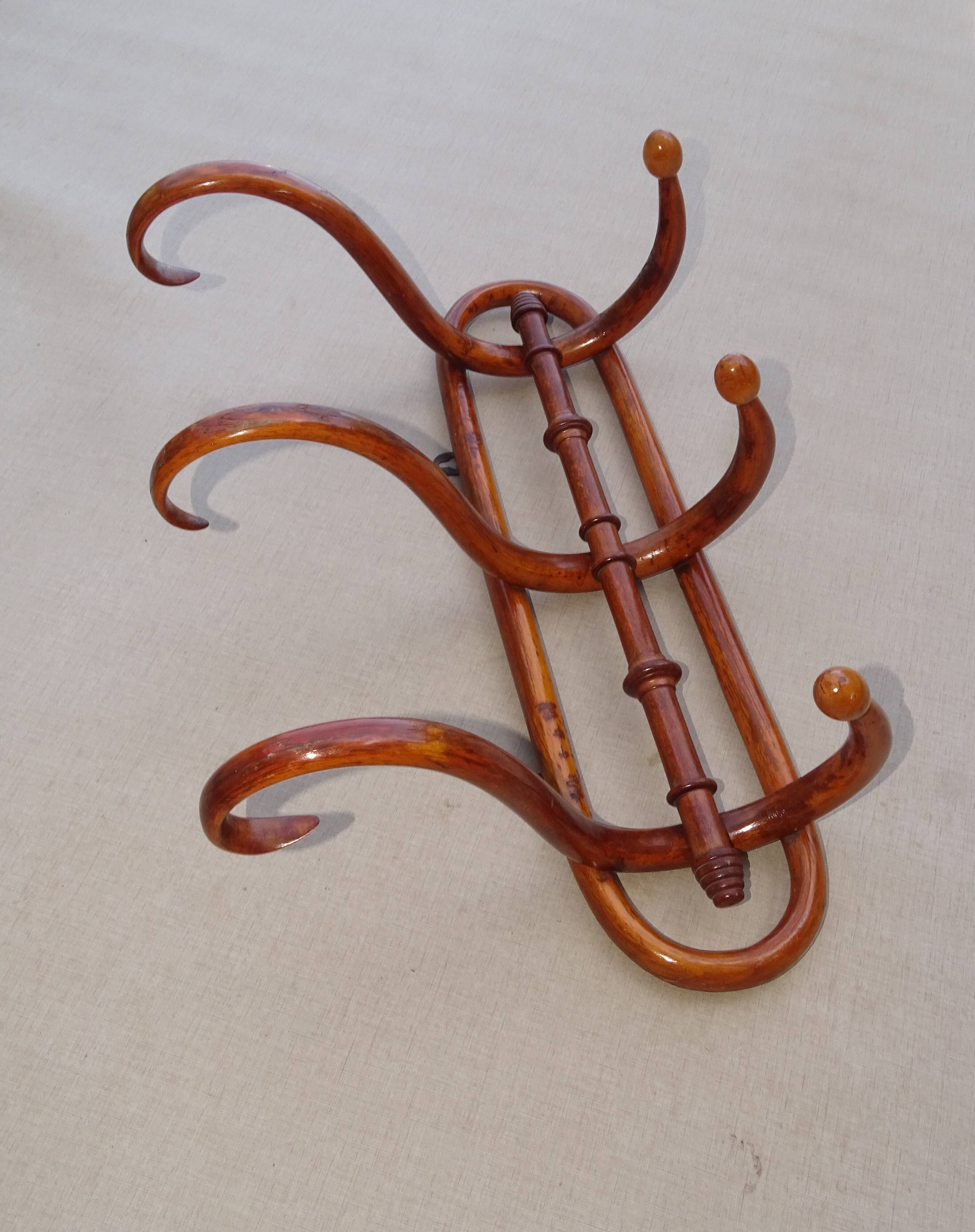 Curved wood wall coat rack bistro KOHN, around 1900, no Thonet